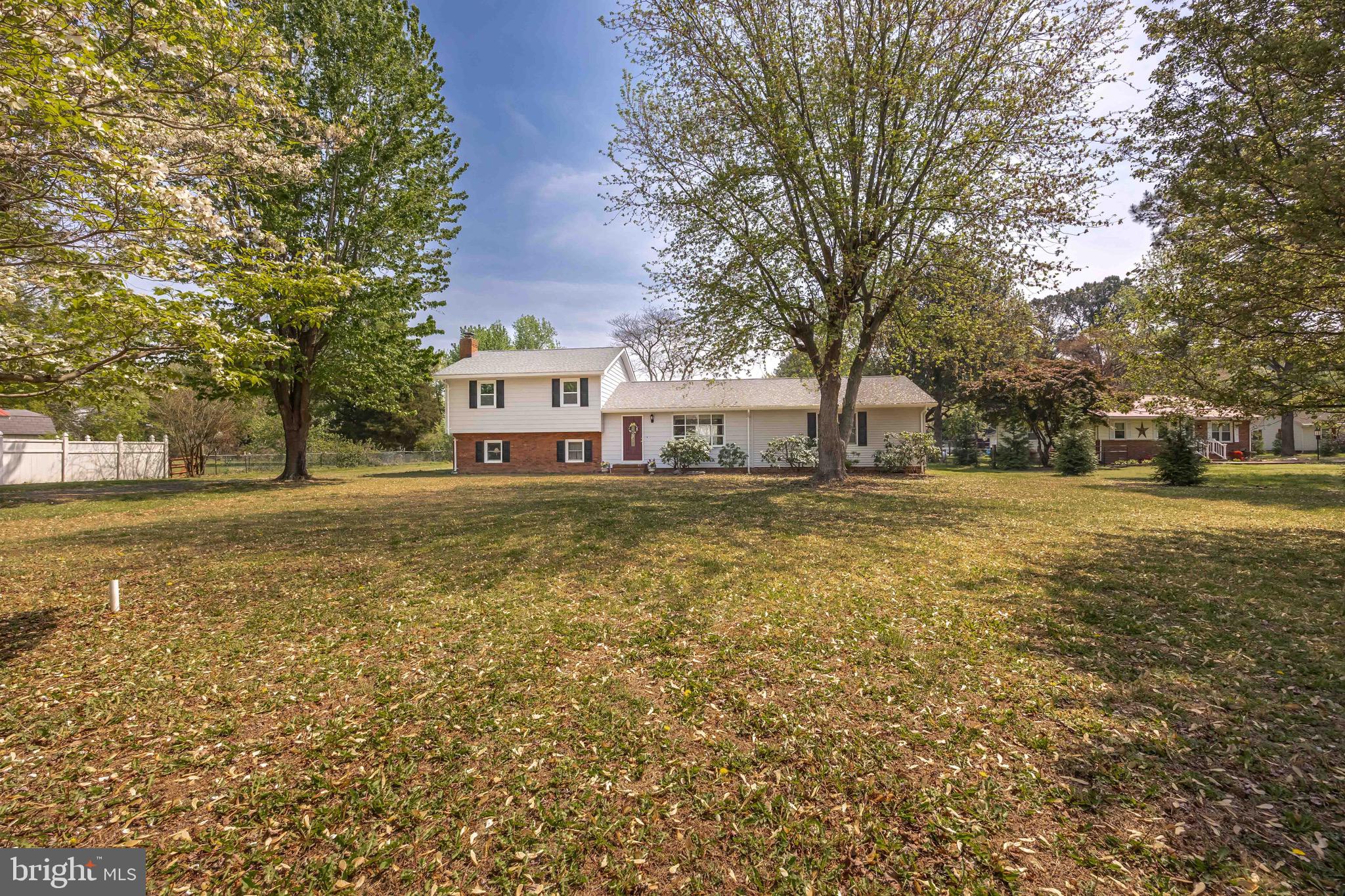 6431 CROCKETT LANE