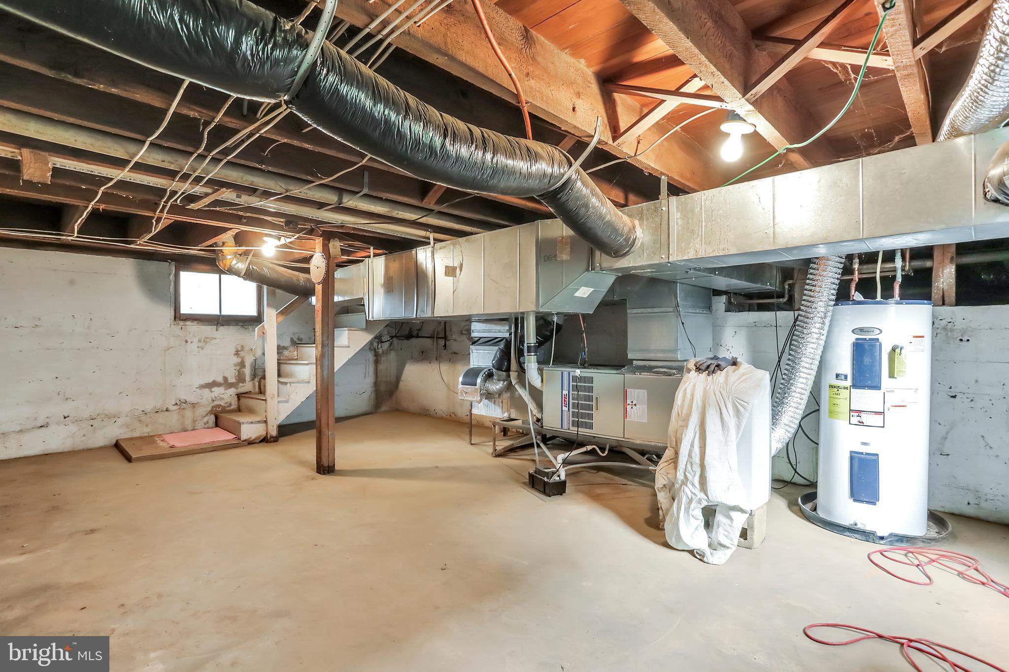 WEYERS CAVE - Residential