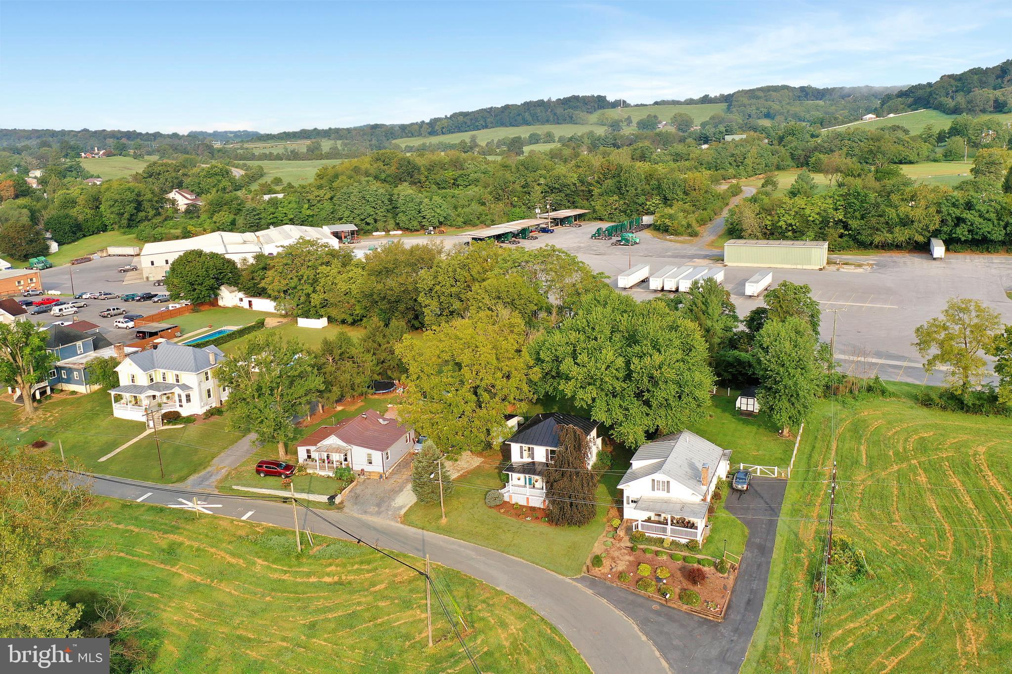 WEYERS CAVE - Residential