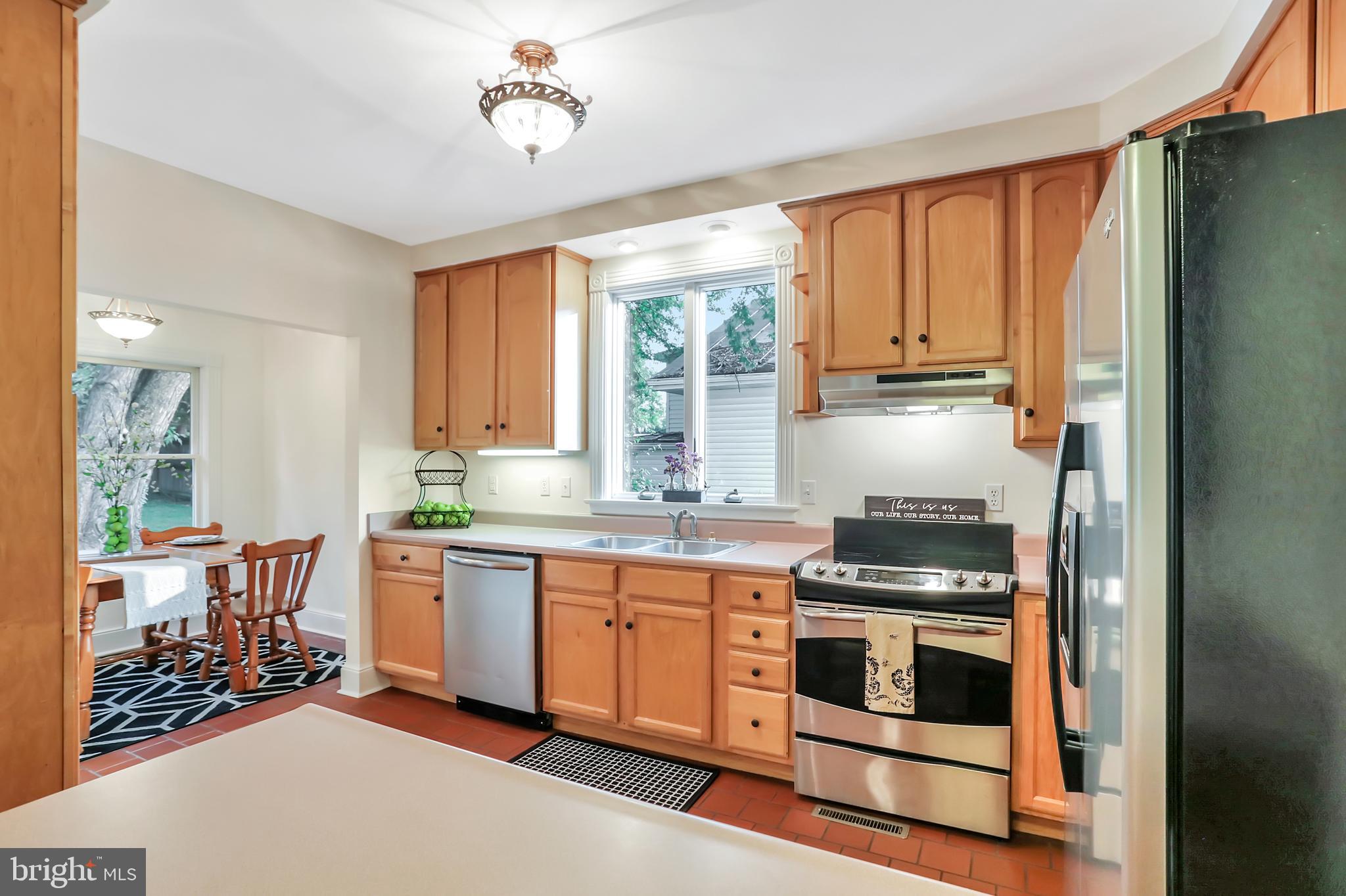 WEYERS CAVE - Residential