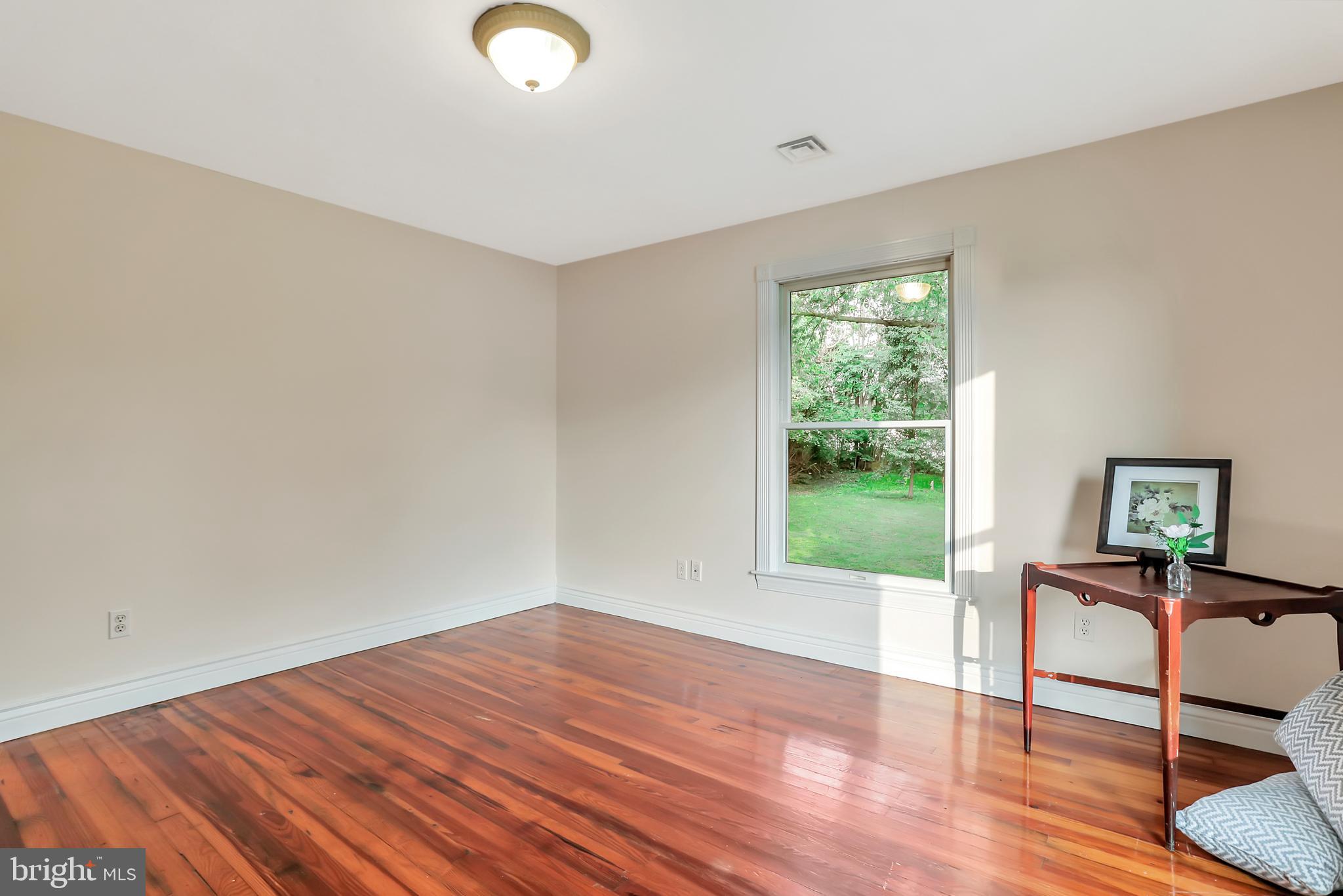 WEYERS CAVE - Residential