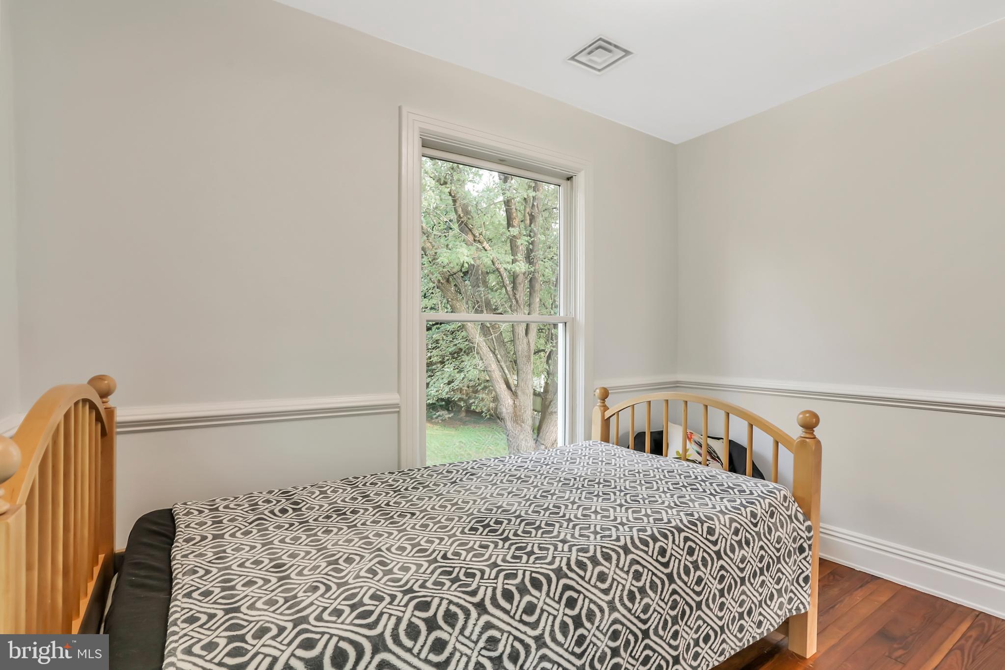 WEYERS CAVE - Residential