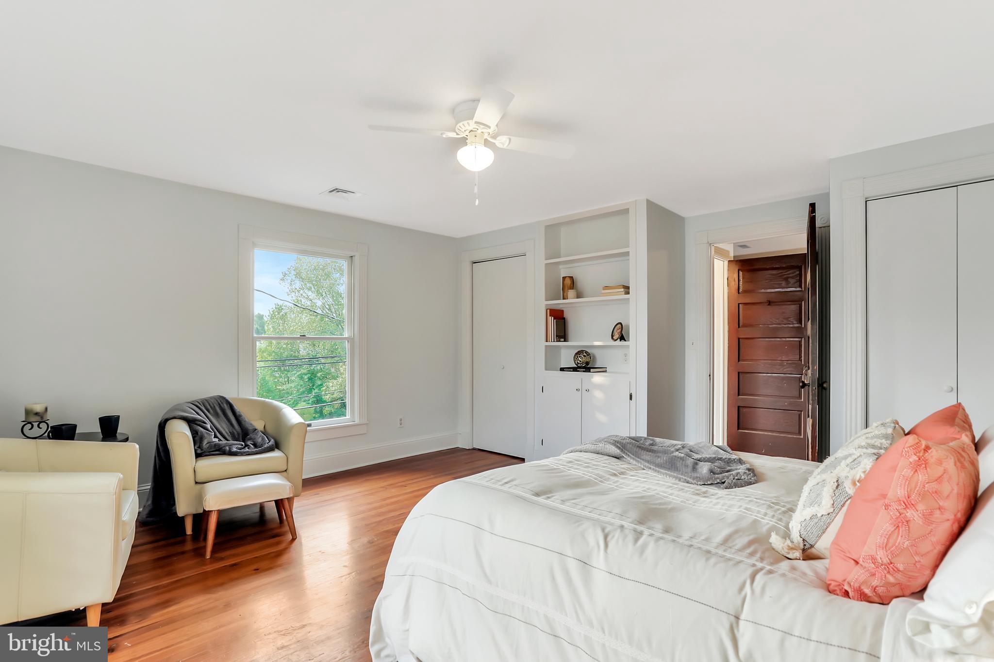 WEYERS CAVE - Residential