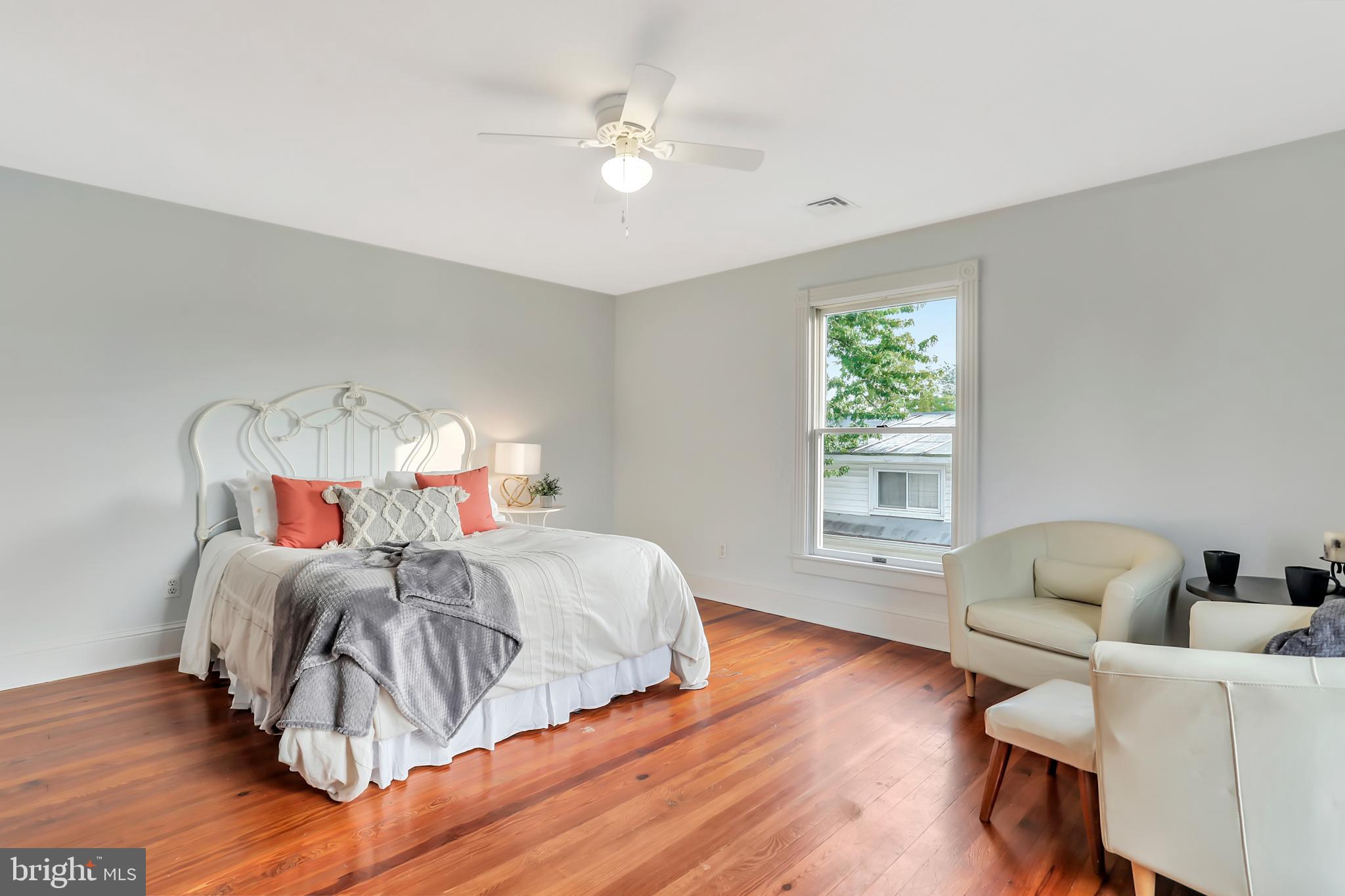 WEYERS CAVE - Residential