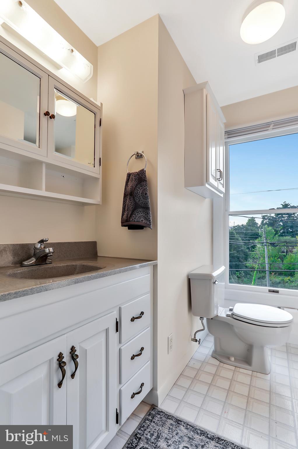 WEYERS CAVE - Residential