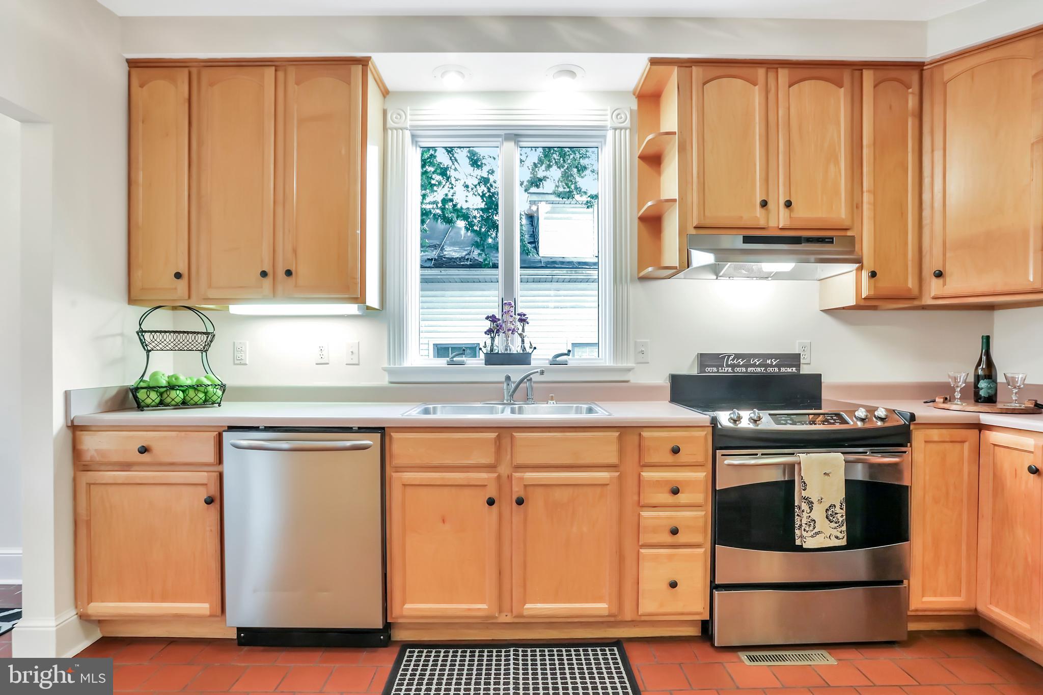 WEYERS CAVE - Residential