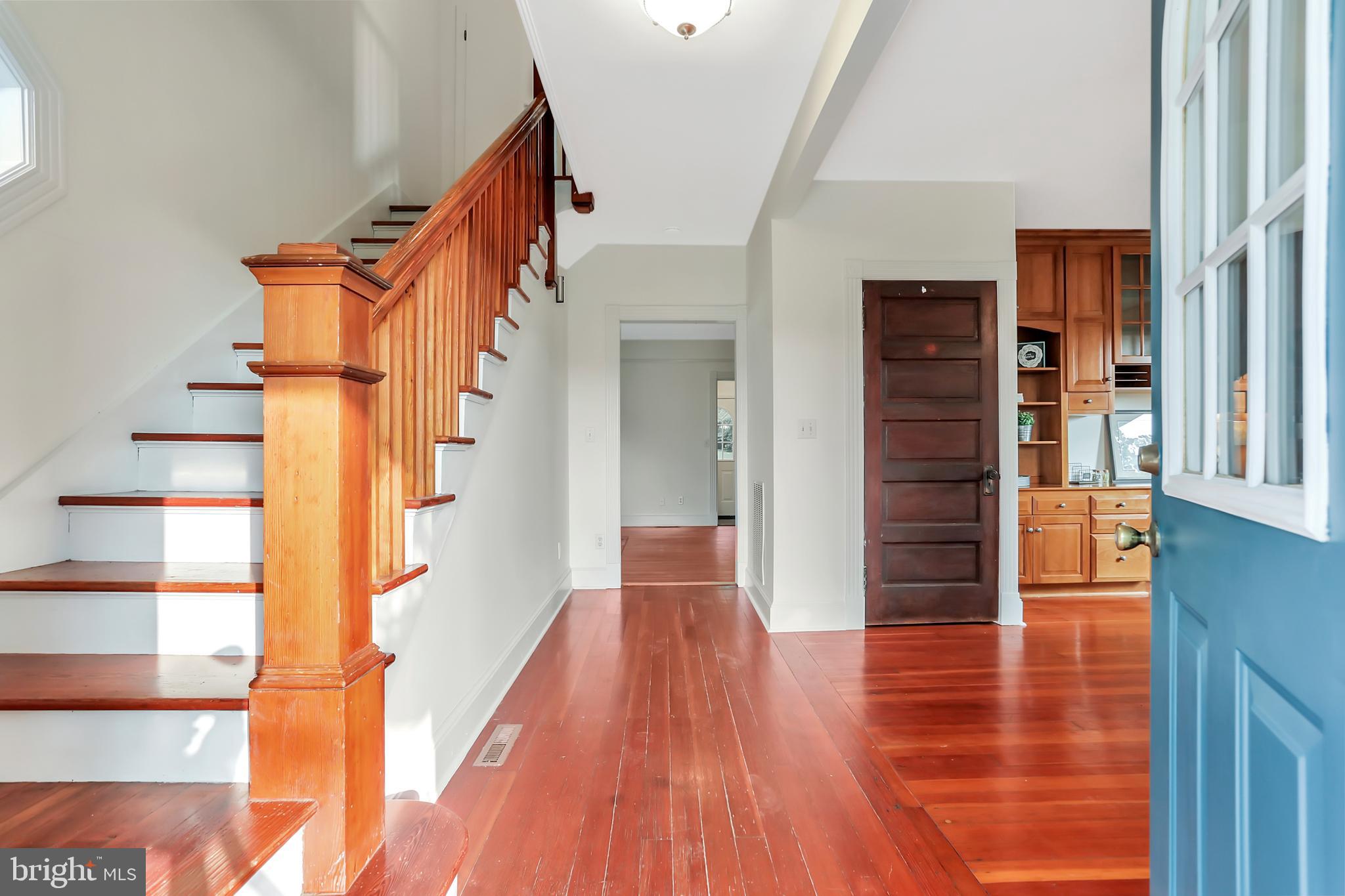 WEYERS CAVE - Residential