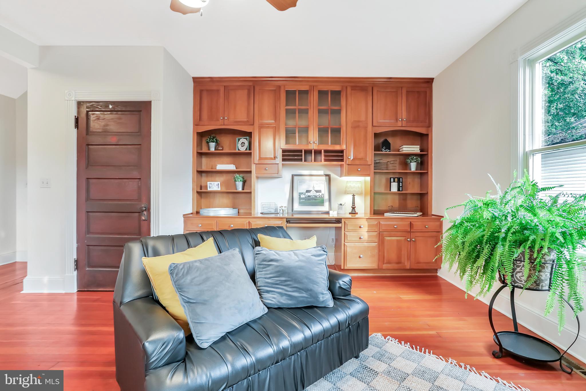 WEYERS CAVE - Residential