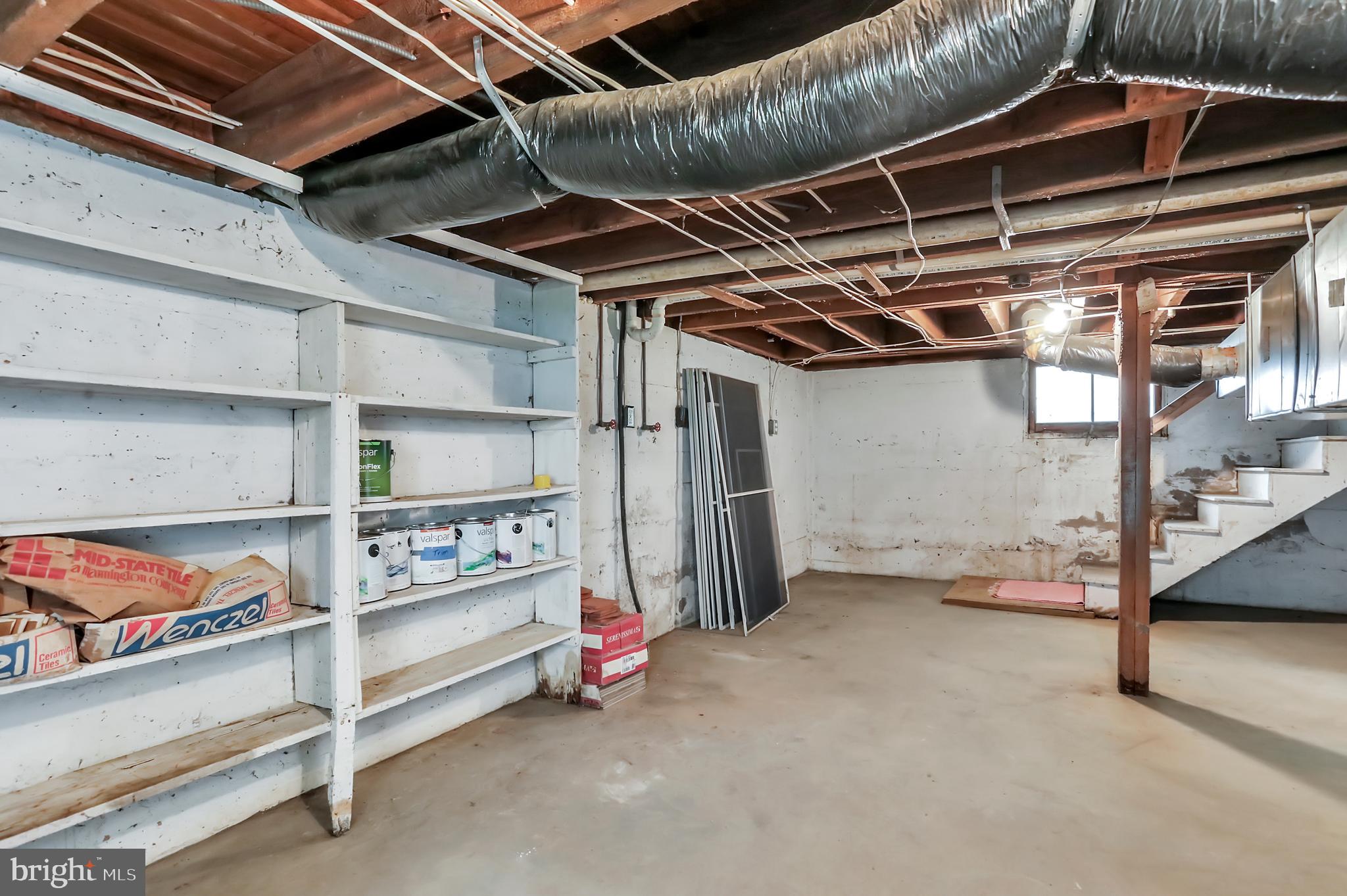 WEYERS CAVE - Residential