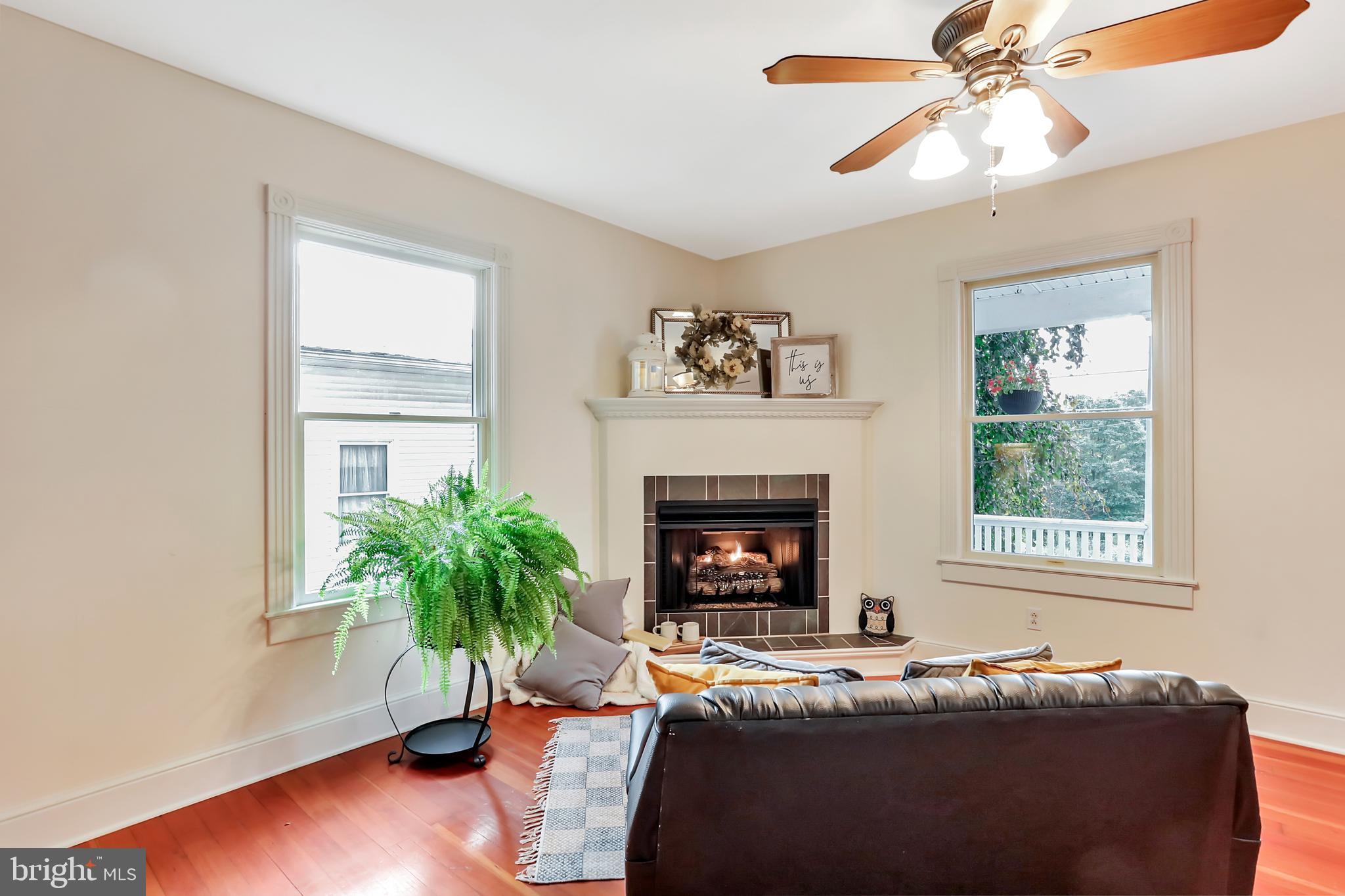 WEYERS CAVE - Residential