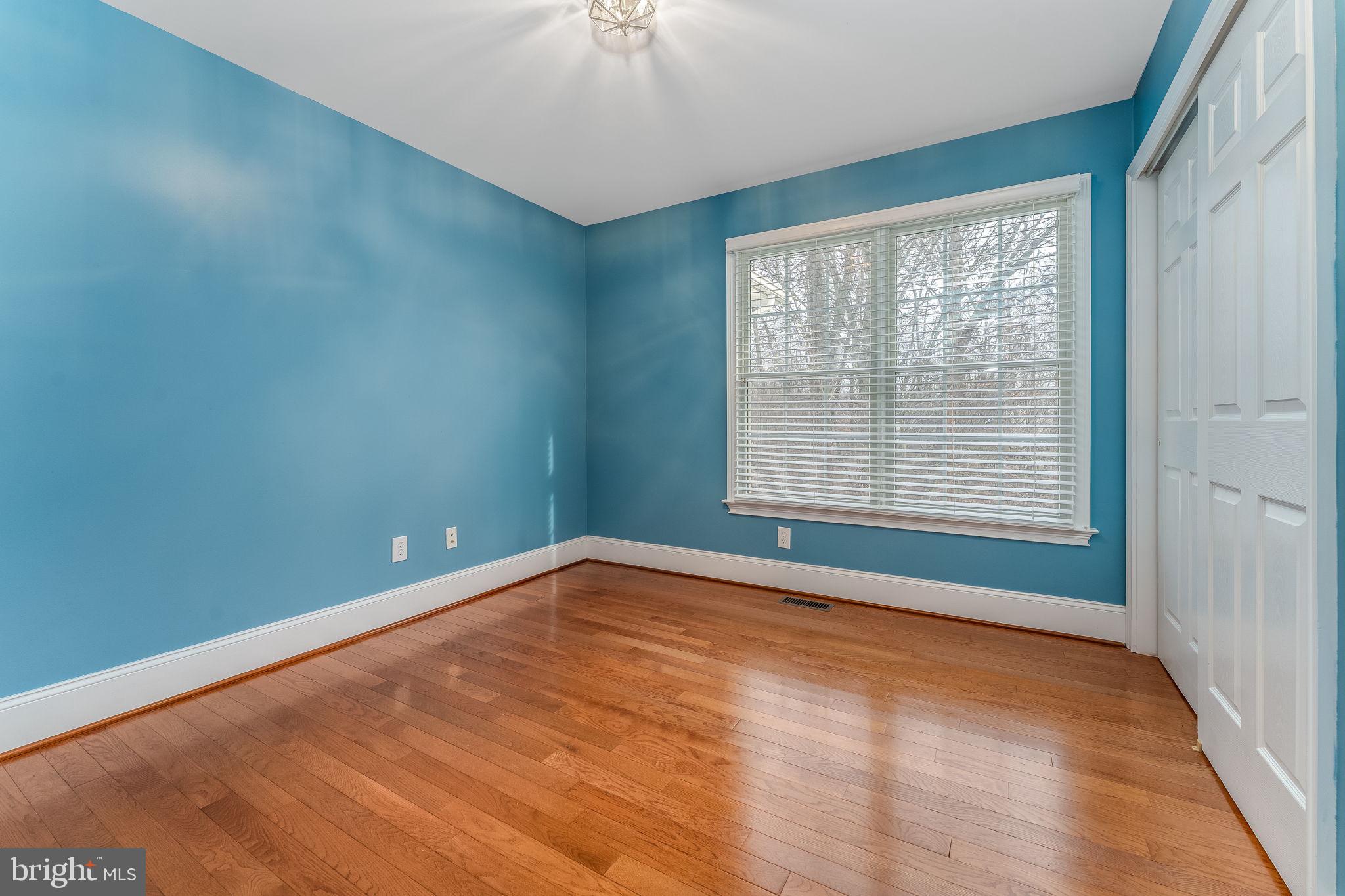 UPPER MOUNTAIN ESTS - Residential