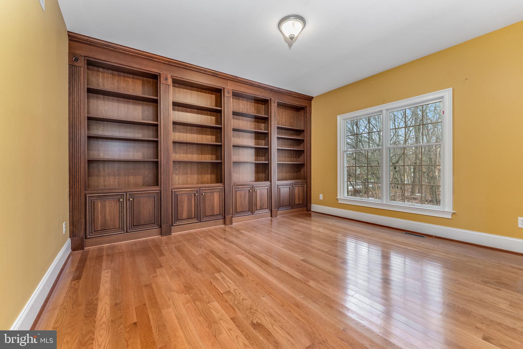 UPPER MOUNTAIN ESTS - Residential