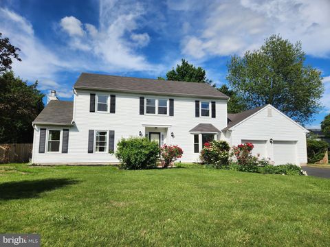 10 DUSTIN DRIVE LAWRENCEVILLE NJ 08648