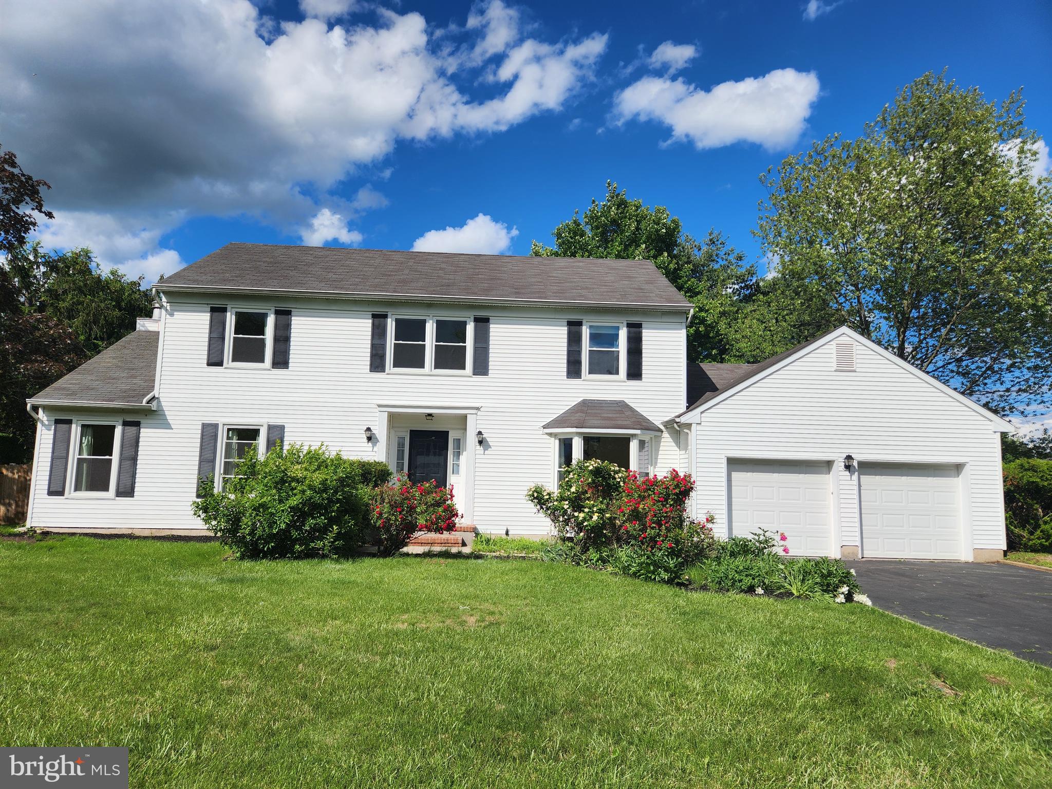 10 DUSTIN DRIVE