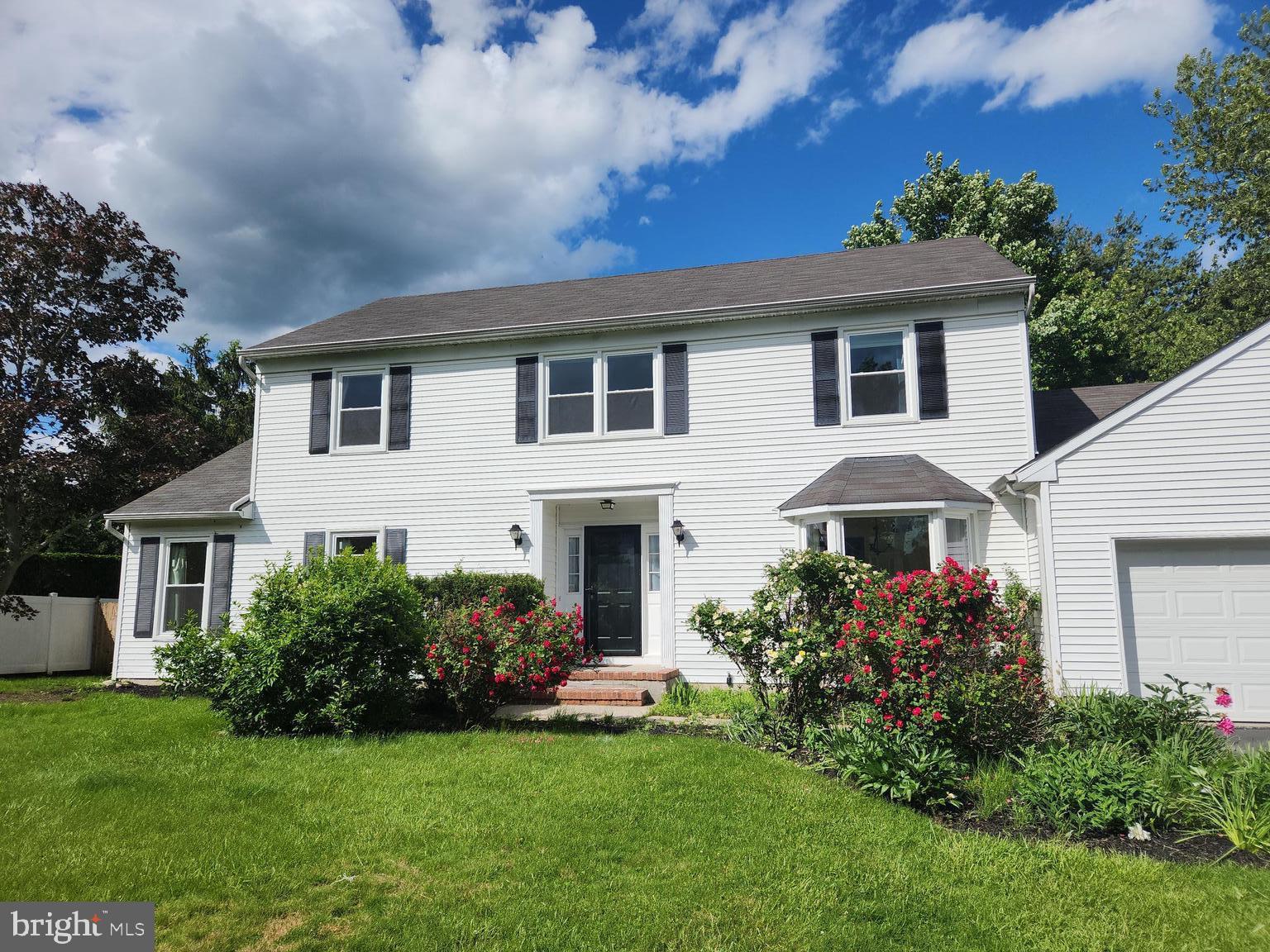 10 DUSTIN DRIVE