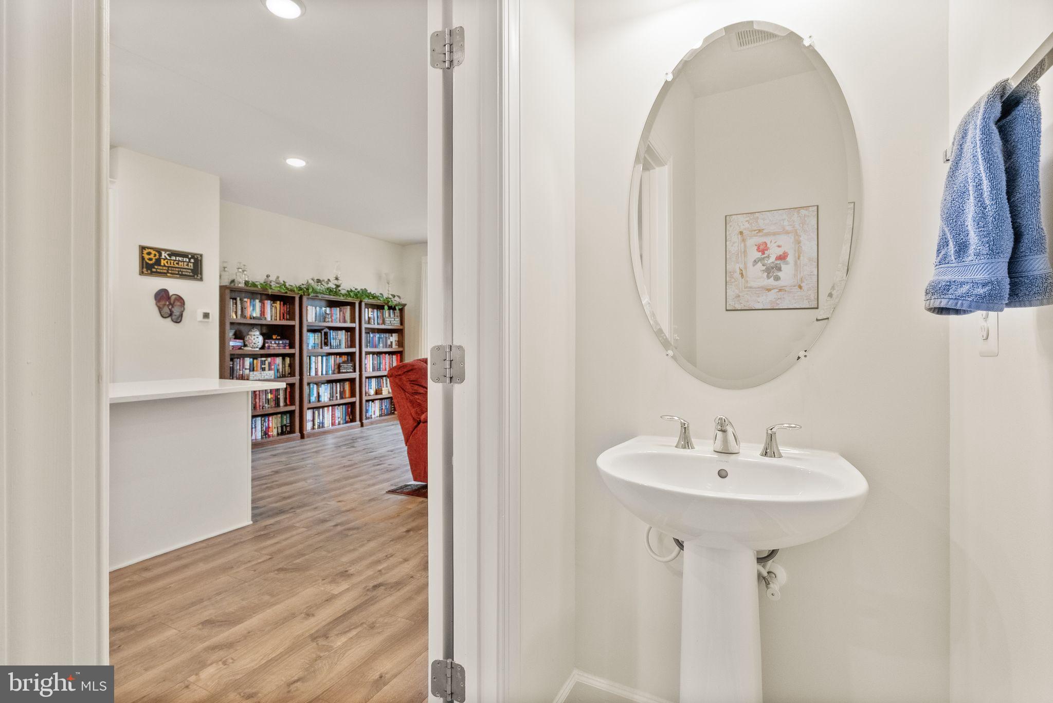 BRADLEY SQUARE - Residential