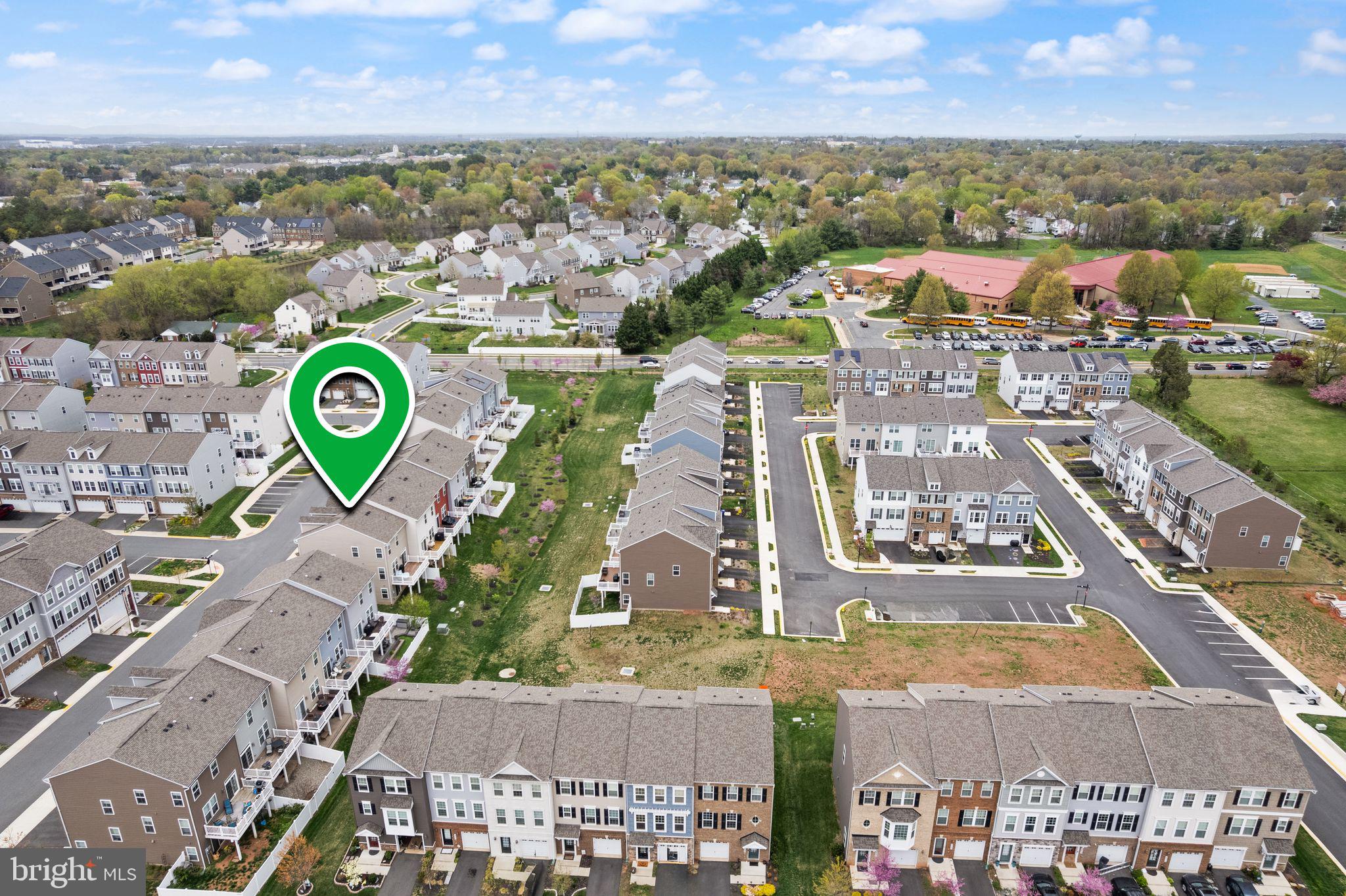 BRADLEY SQUARE - Residential