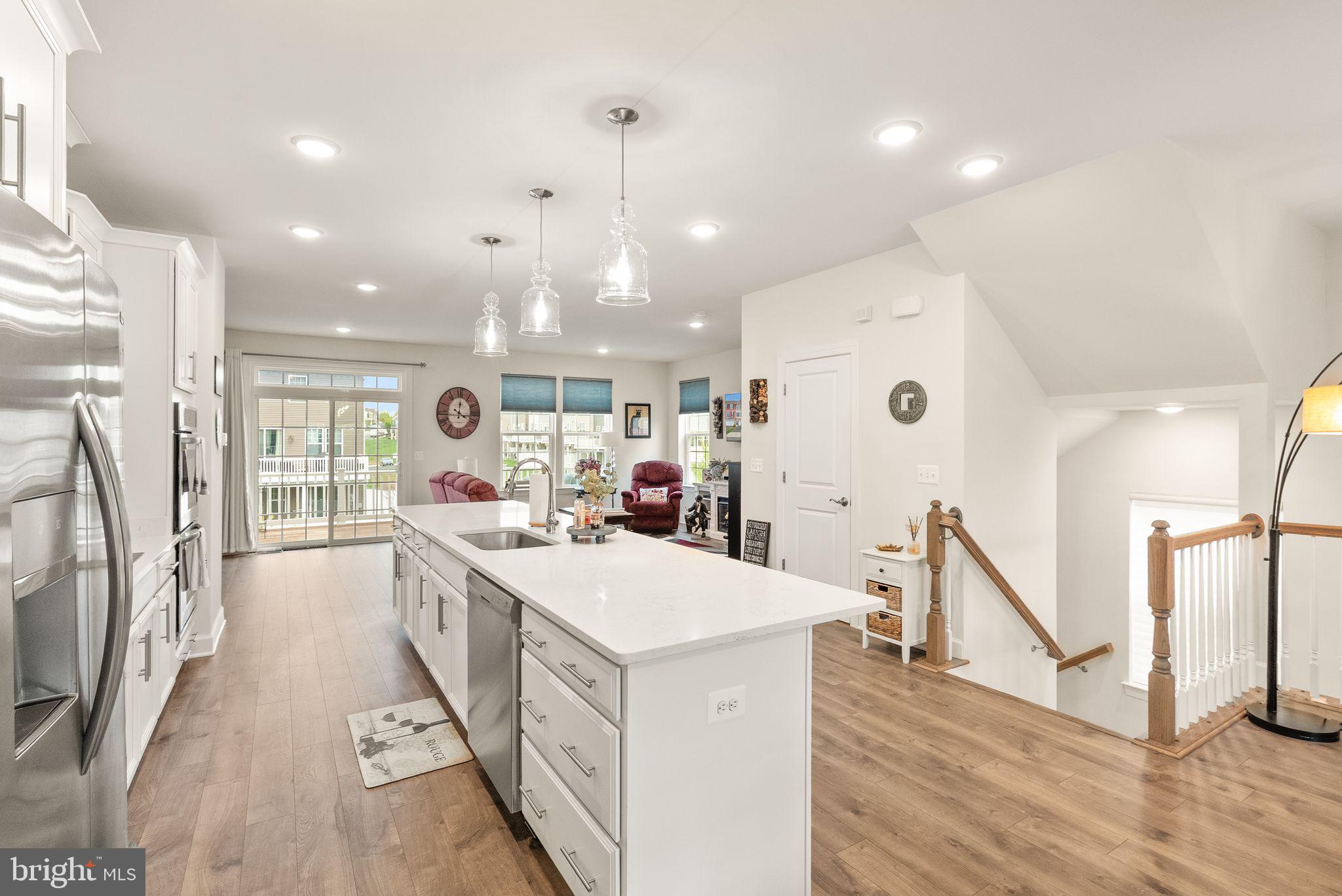 BRADLEY SQUARE - Residential