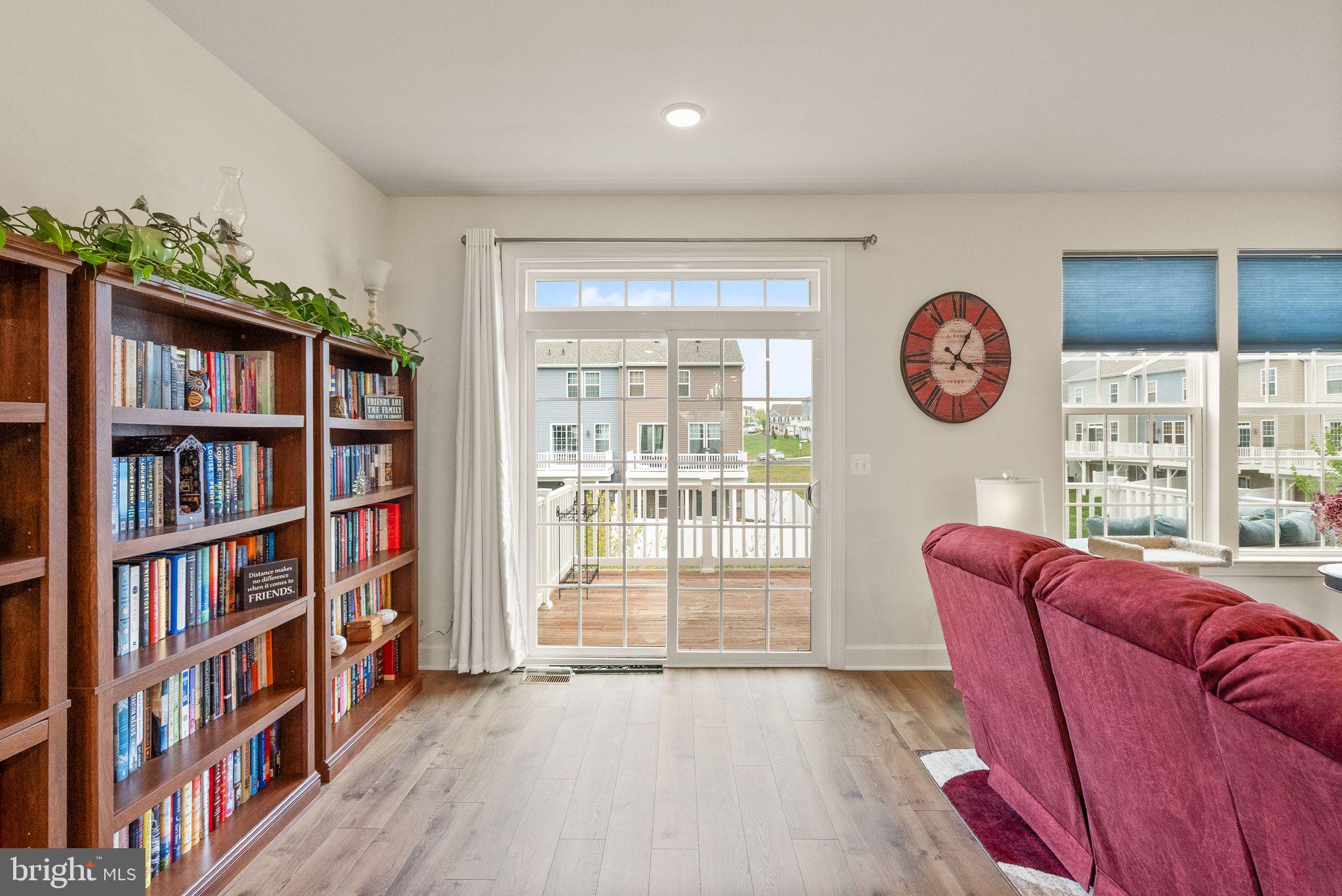 BRADLEY SQUARE - Residential