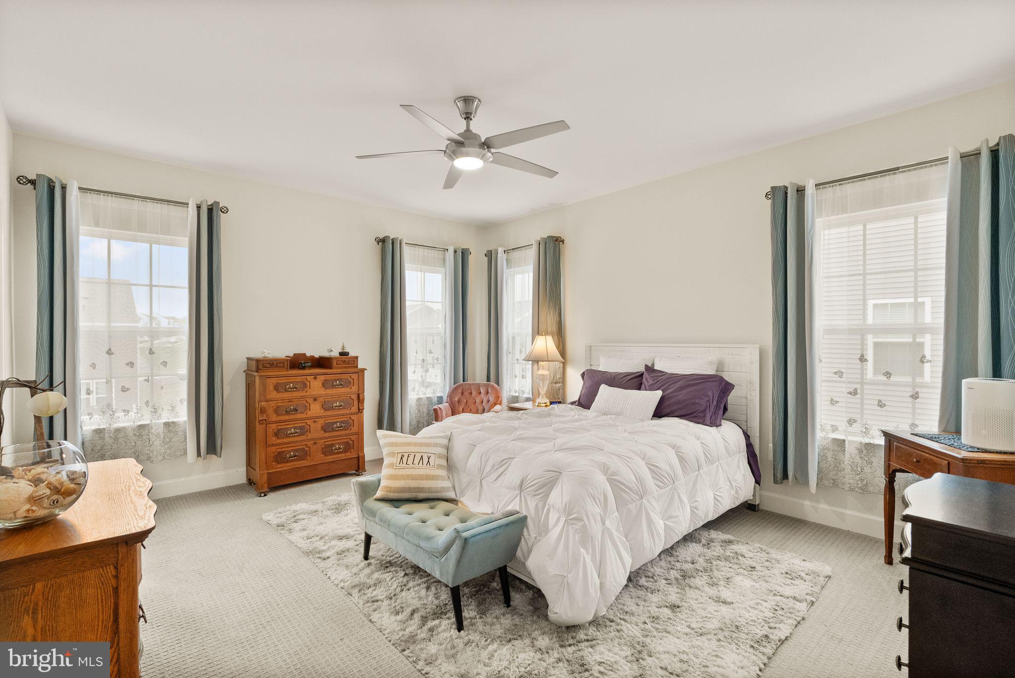 BRADLEY SQUARE - Residential