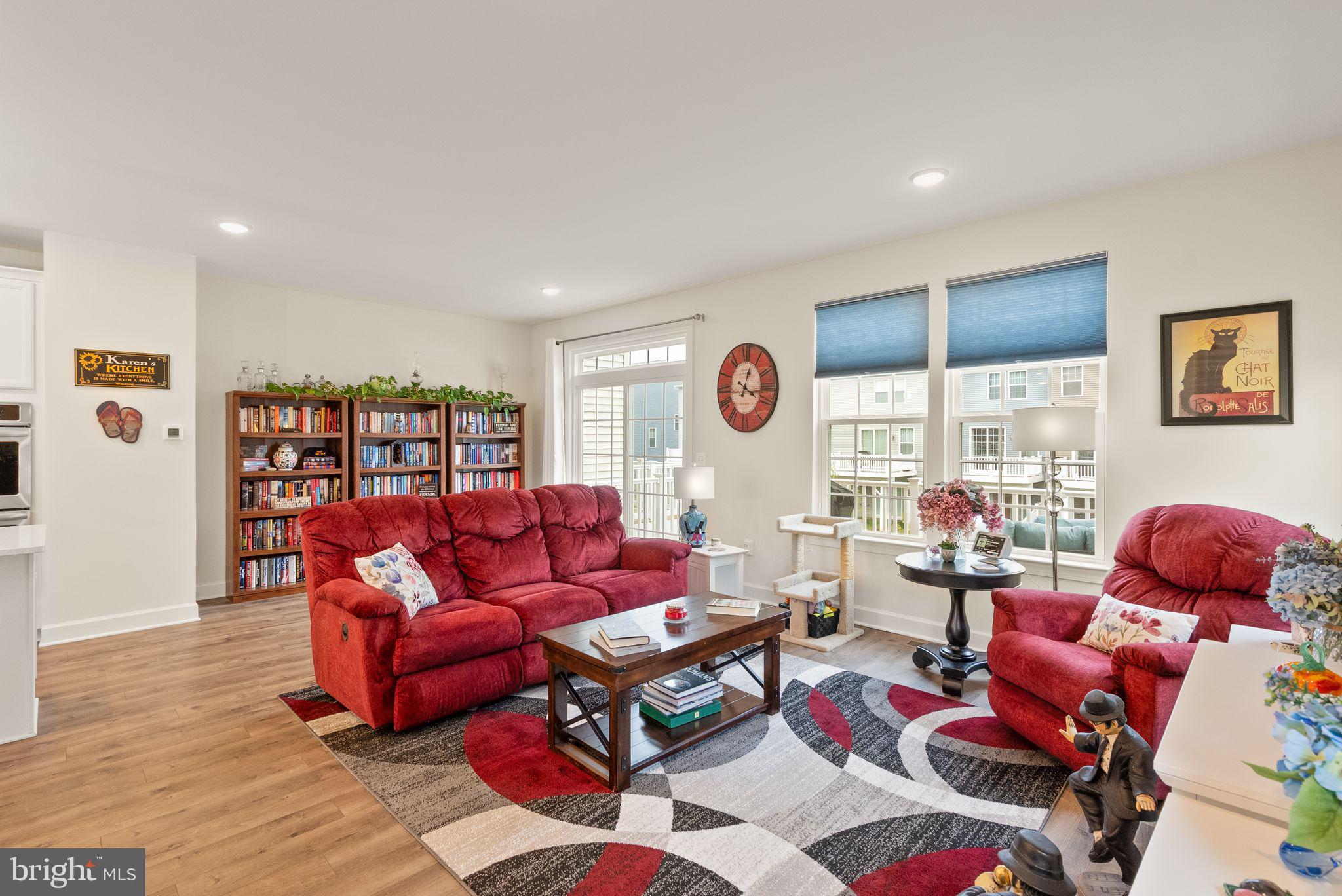 BRADLEY SQUARE - Residential