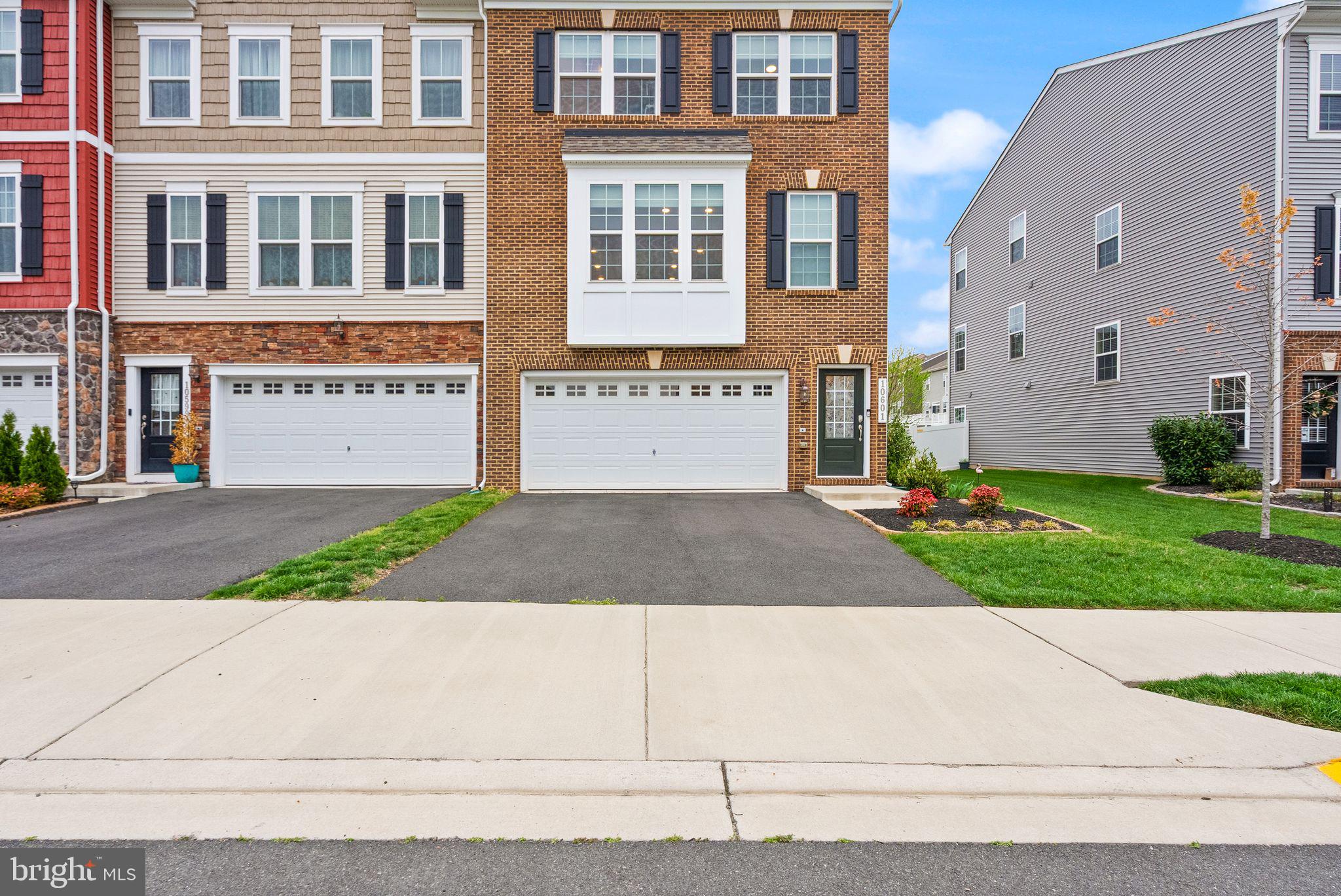 BRADLEY SQUARE - Residential