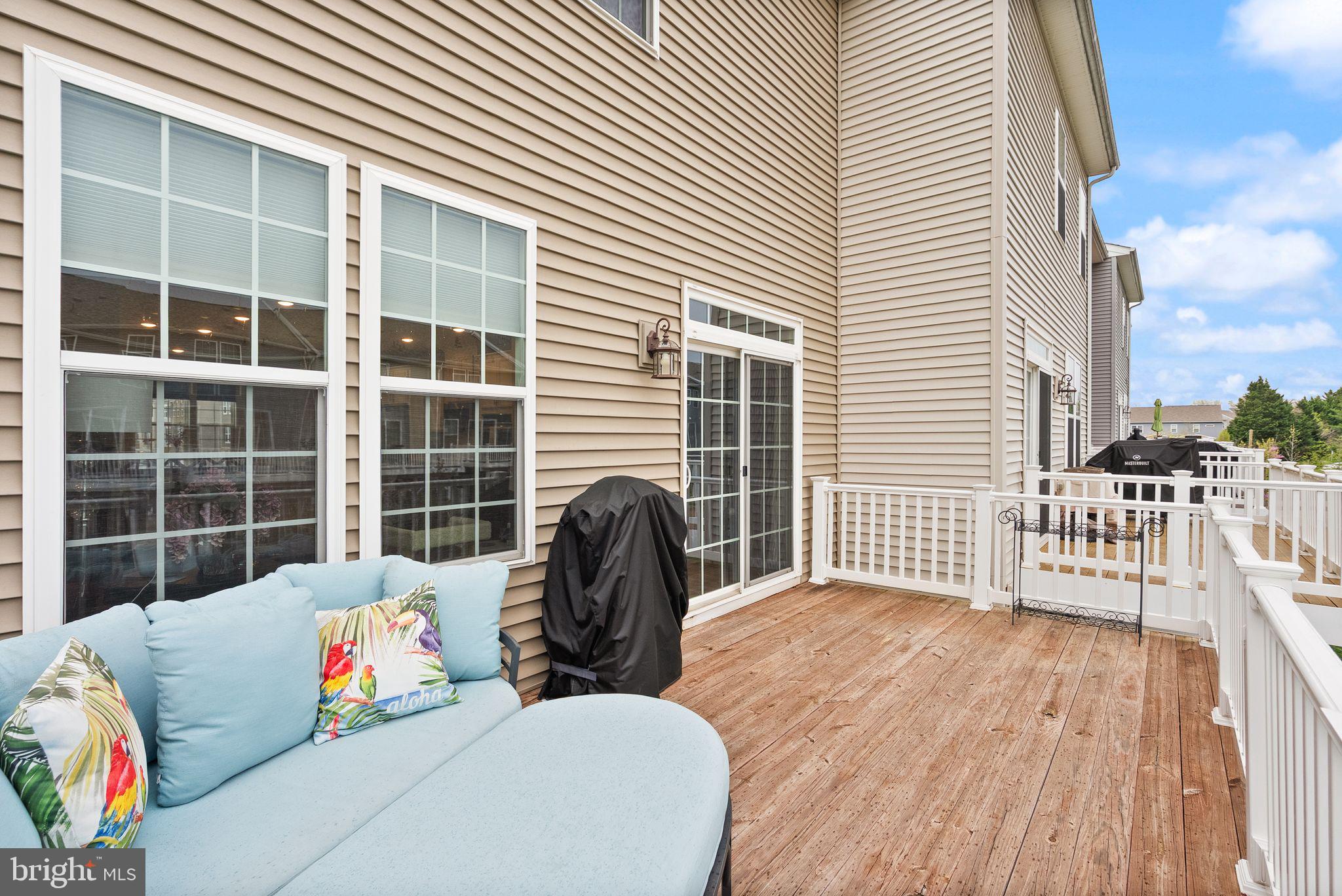 BRADLEY SQUARE - Residential