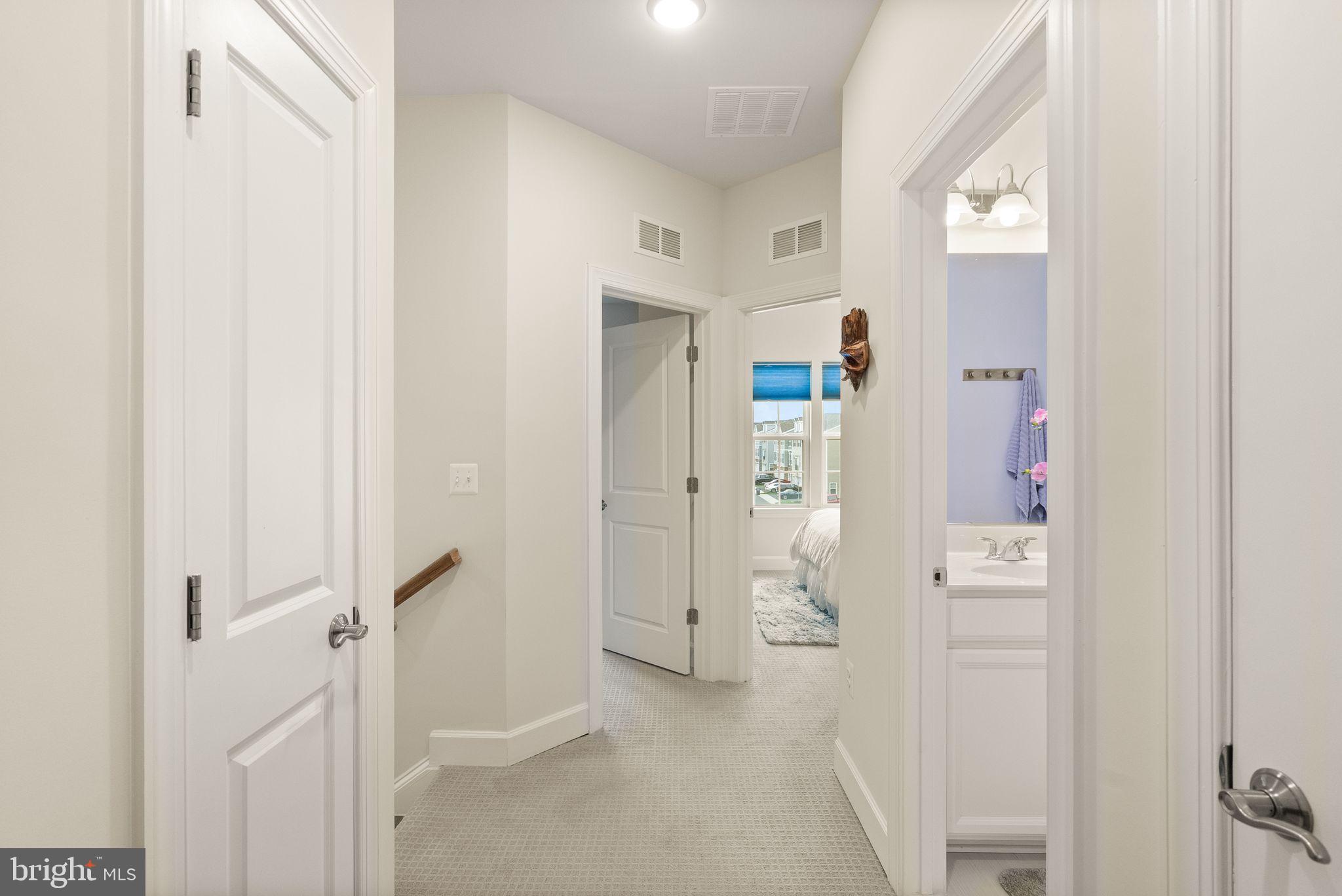 BRADLEY SQUARE - Residential