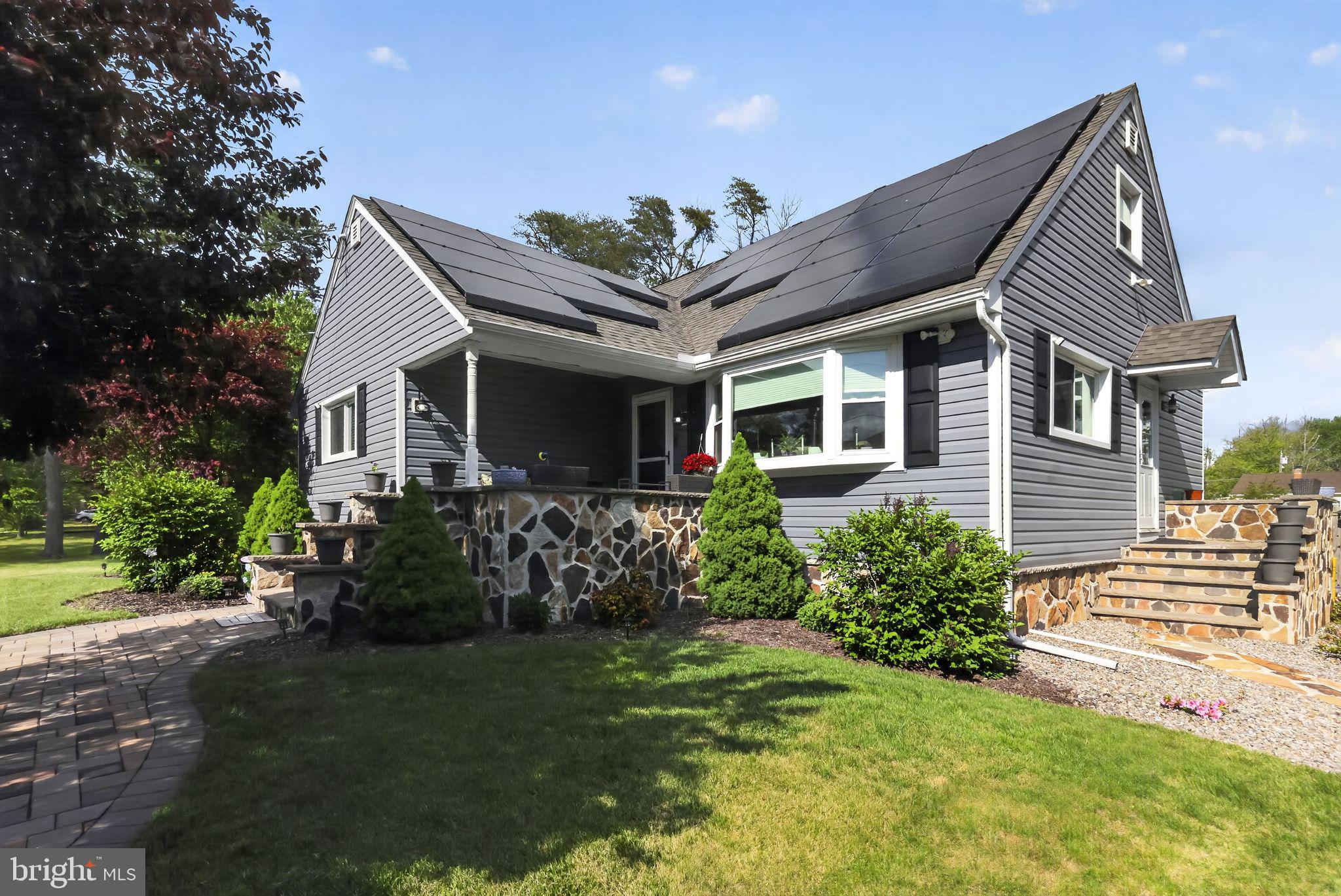 9 CHARLES AVENUE