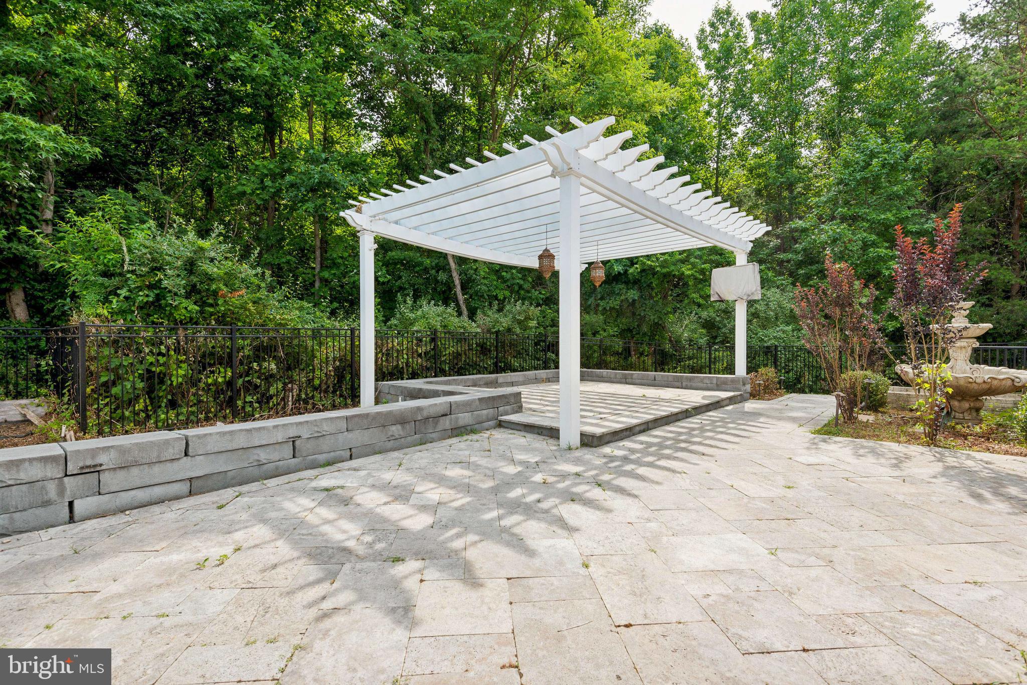 LONGLEAF - Residential