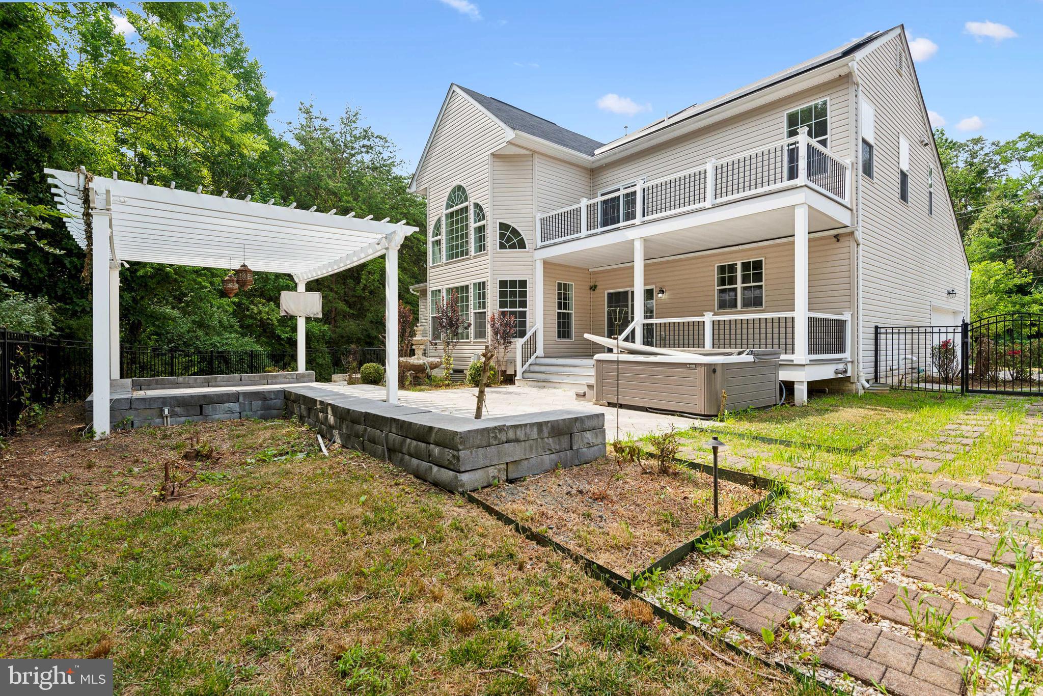 LONGLEAF - Residential