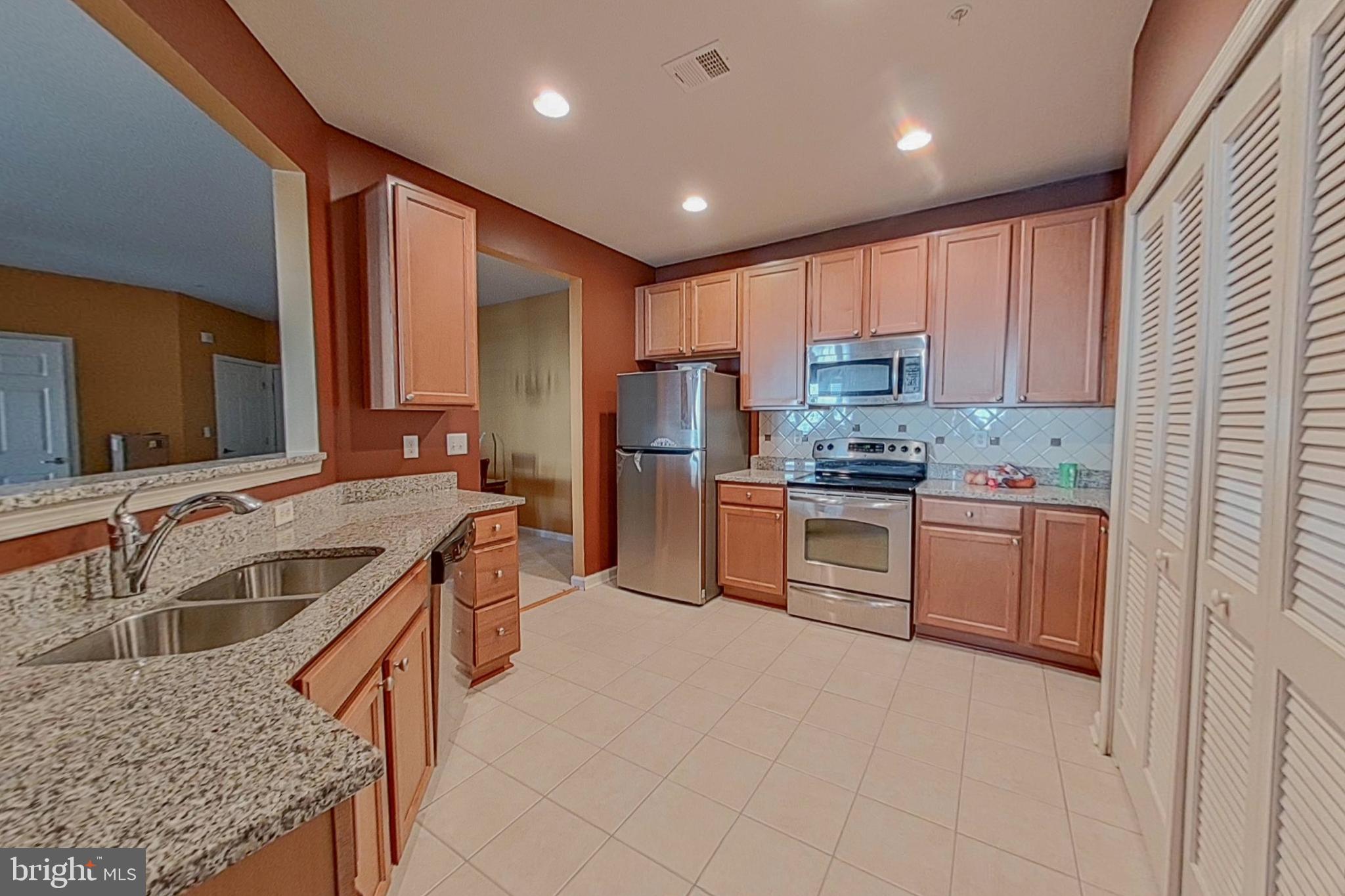 5307 WYNDHOLME CIRCLE 102