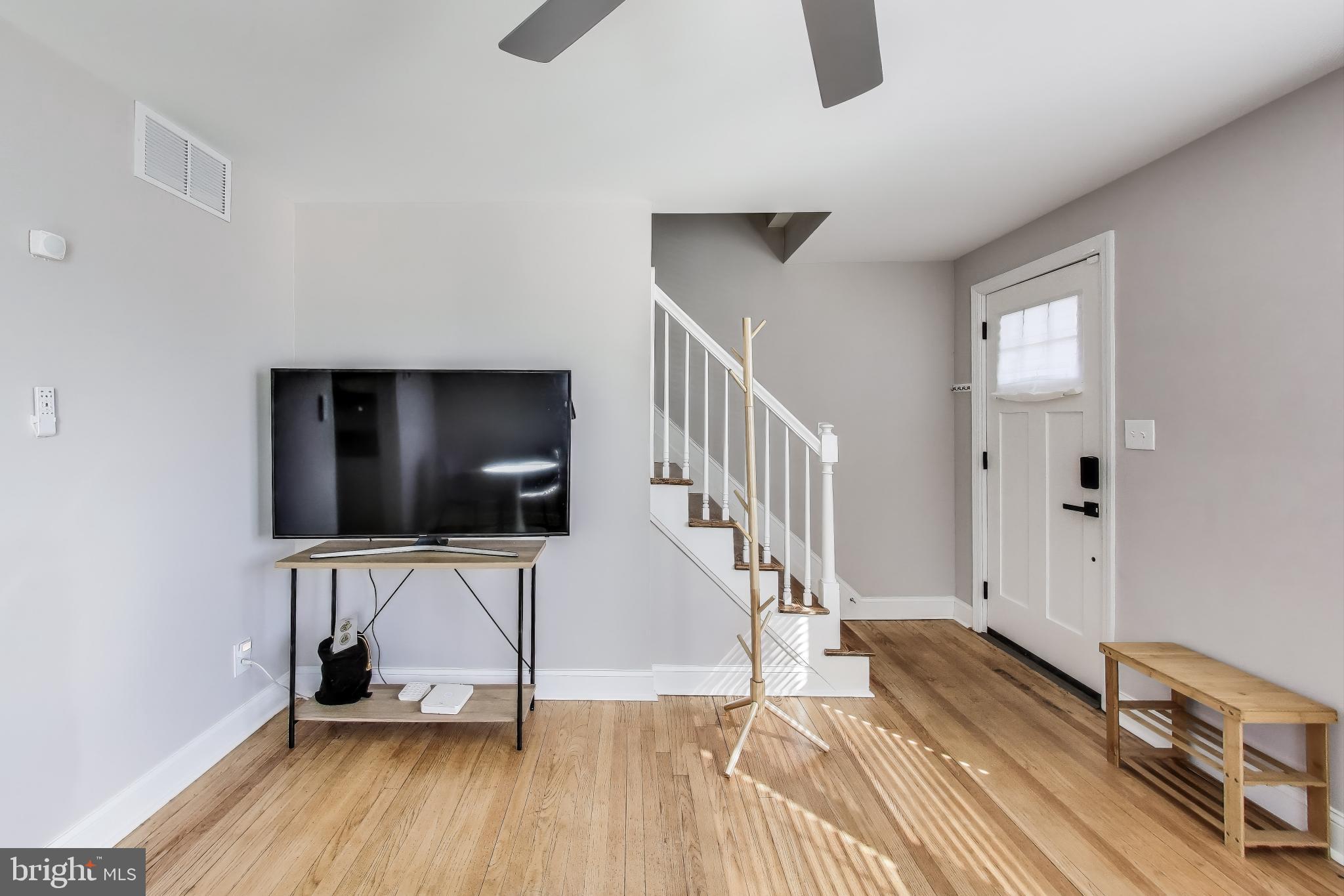 1225 LANDOVER ROAD