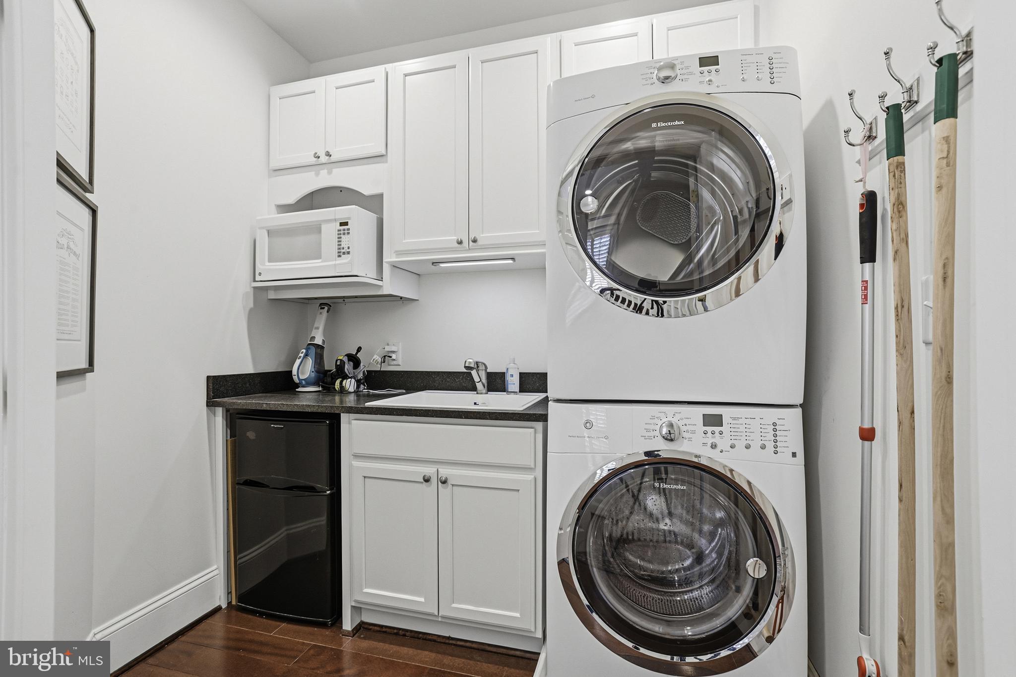 OYSTER SHELL LANDING - Residential