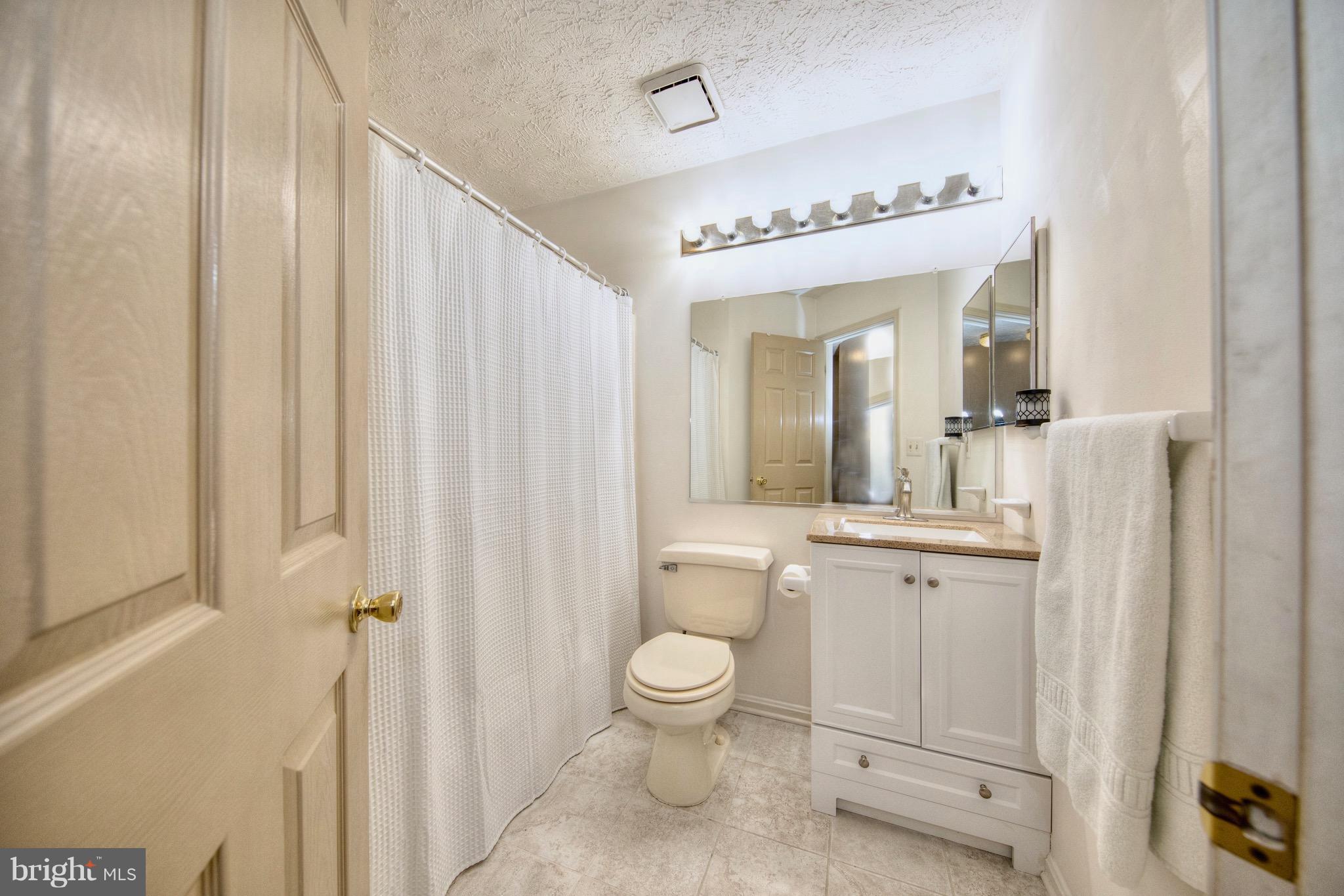 HOWARD MANOR - Residential