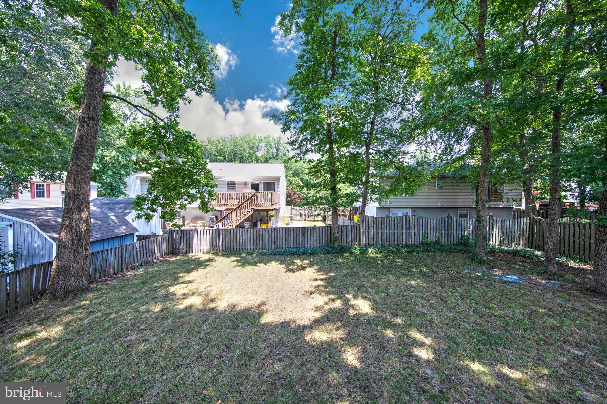 HOWARD MANOR - Residential