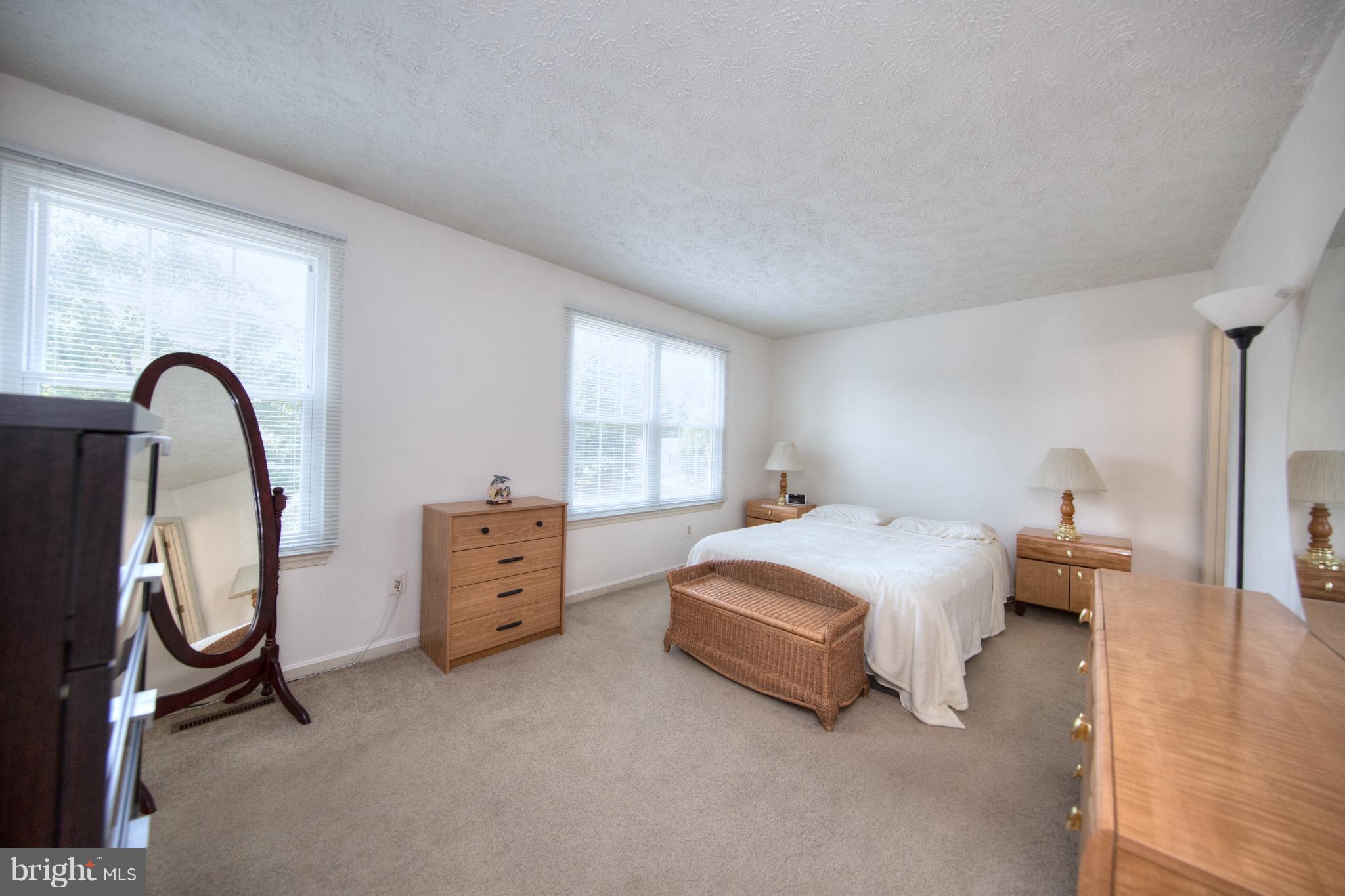 HOWARD MANOR - Residential