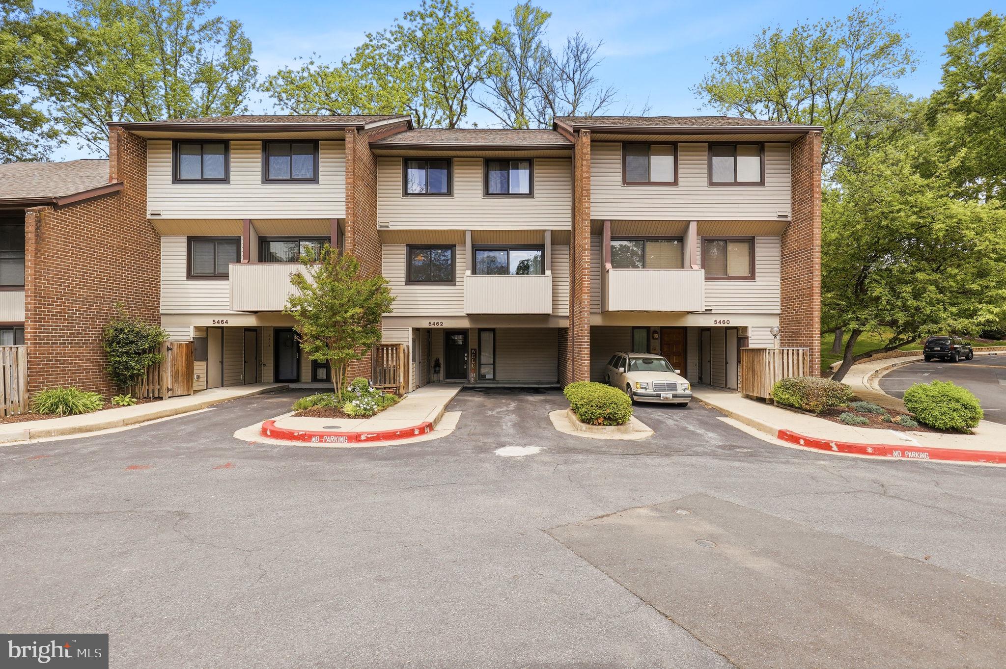 TOWN CENTER - Residential