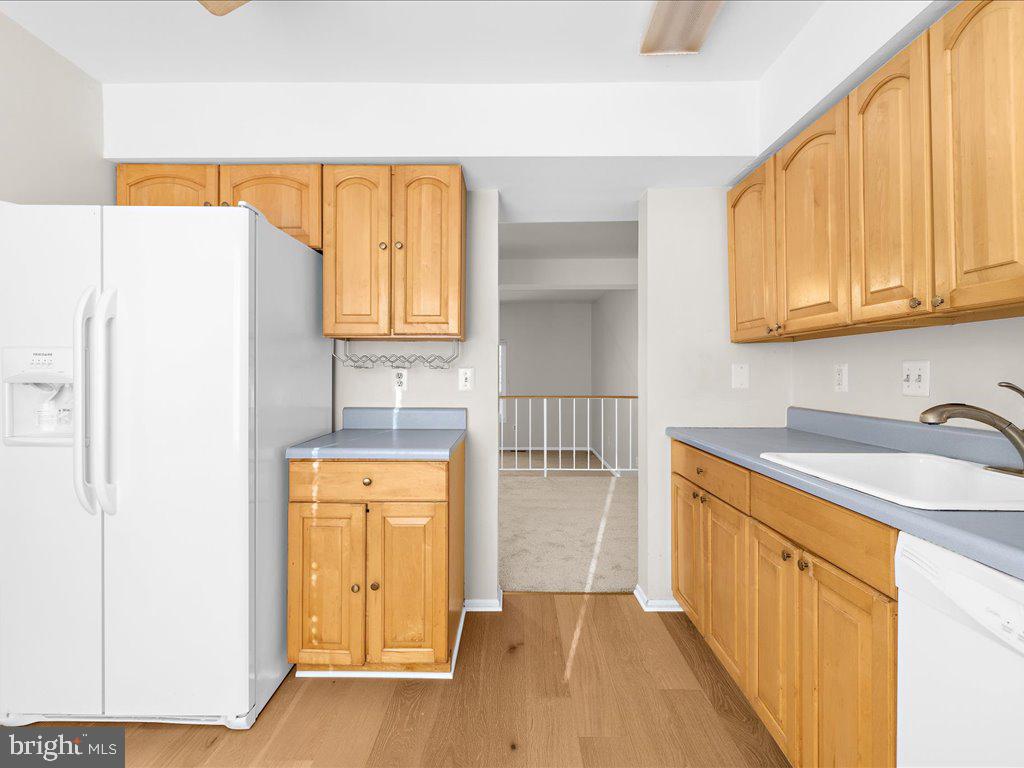 KIMBERLY WOODS VILLAGE - Residential Lease