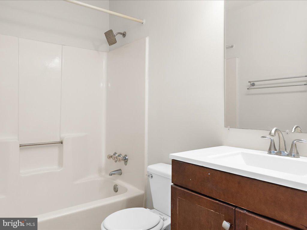 KIMBERLY WOODS VILLAGE - Residential Lease