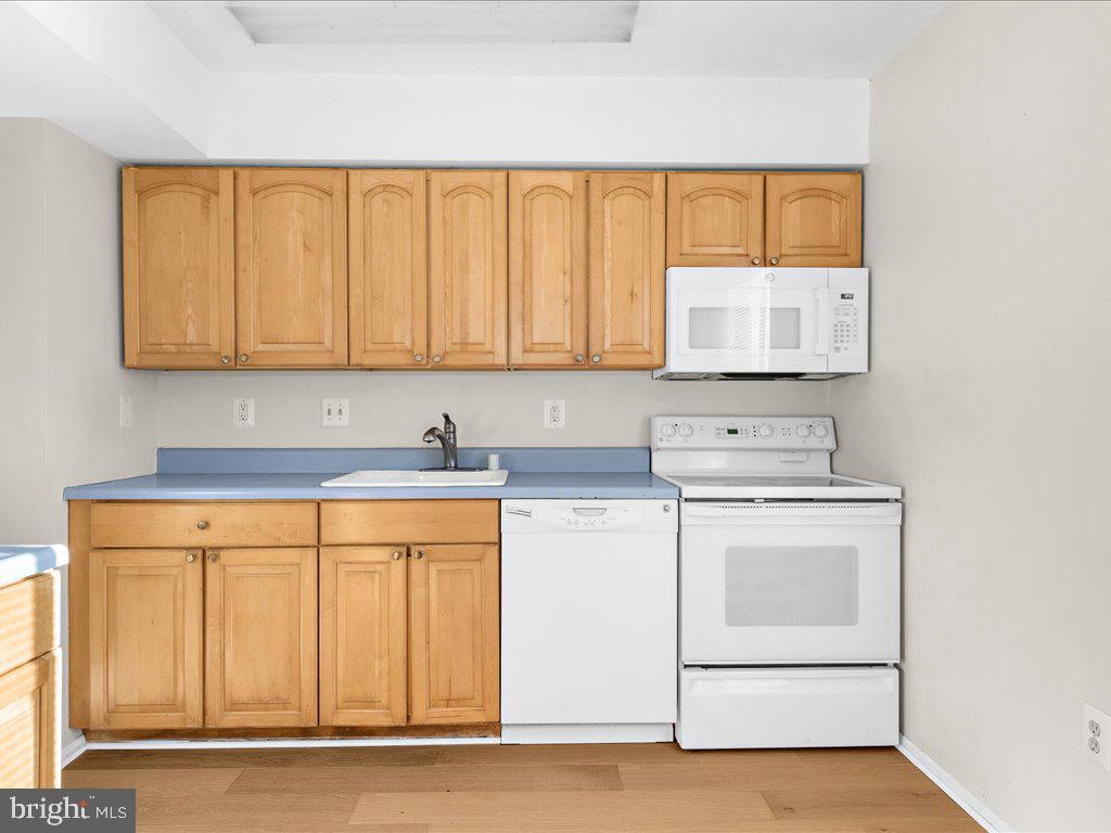 KIMBERLY WOODS VILLAGE - Residential Lease