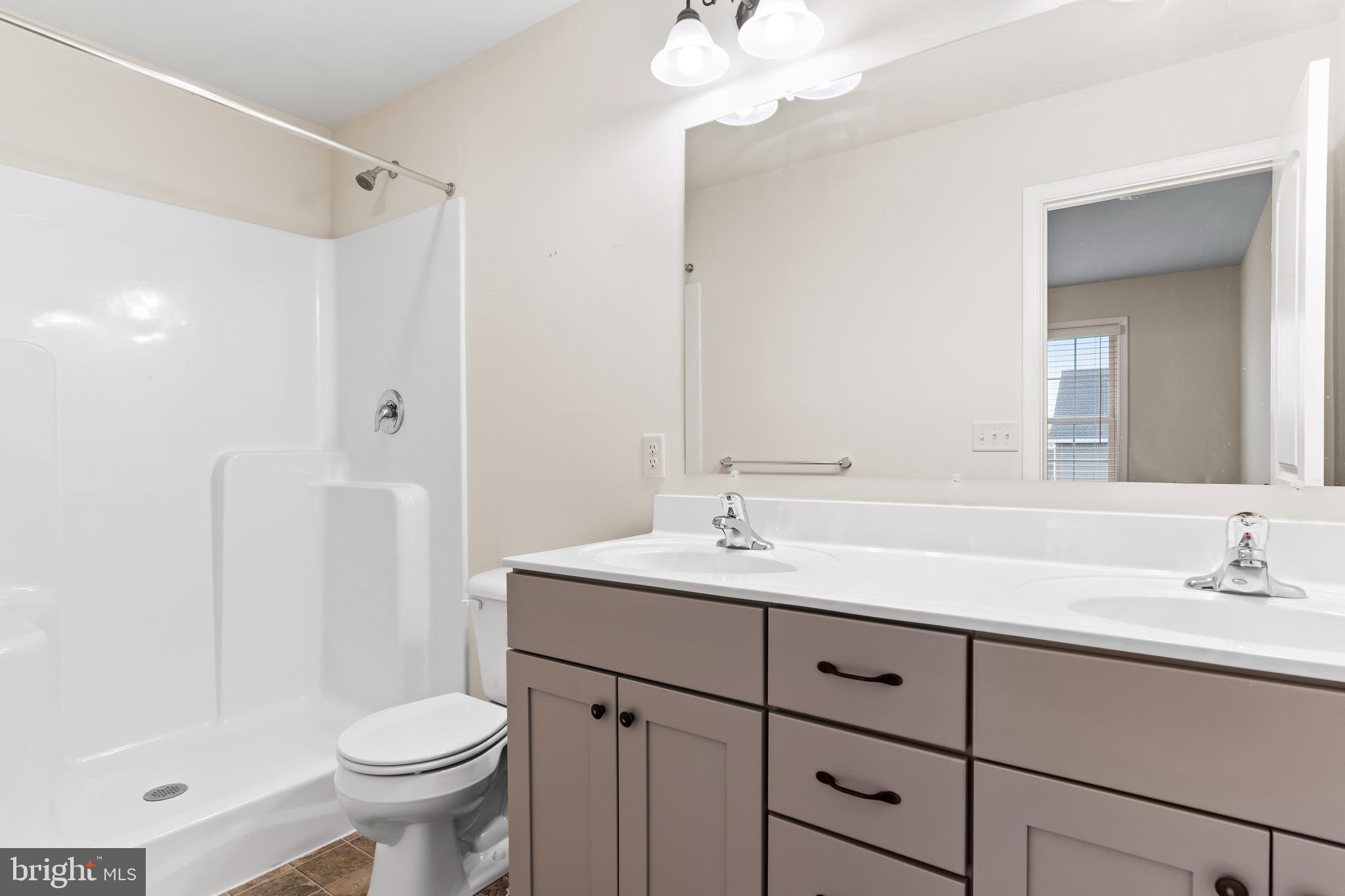 NORTHSIDE VILLAGE - Residential Lease