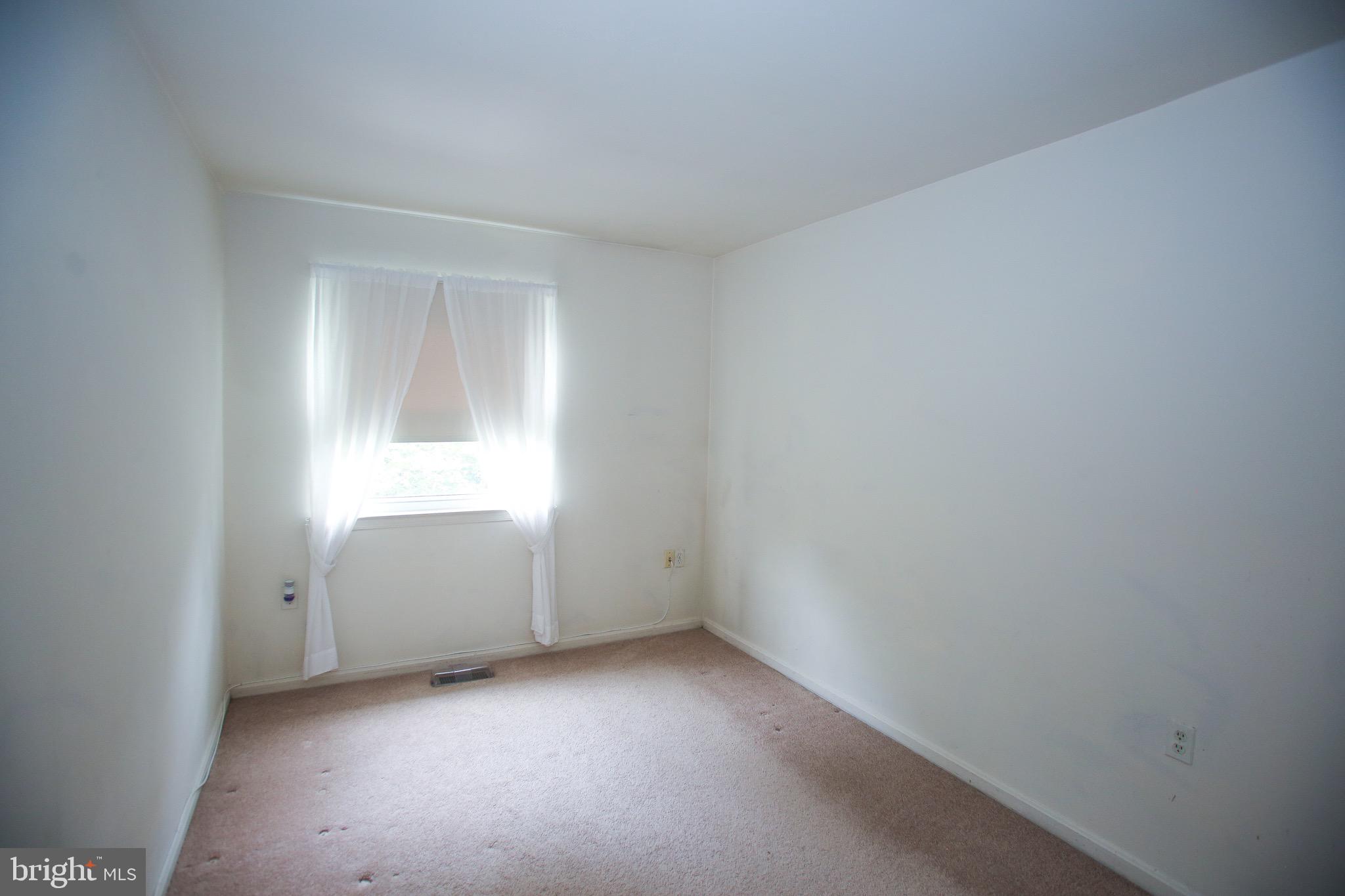 BURKE STATION SQUARE - Residential