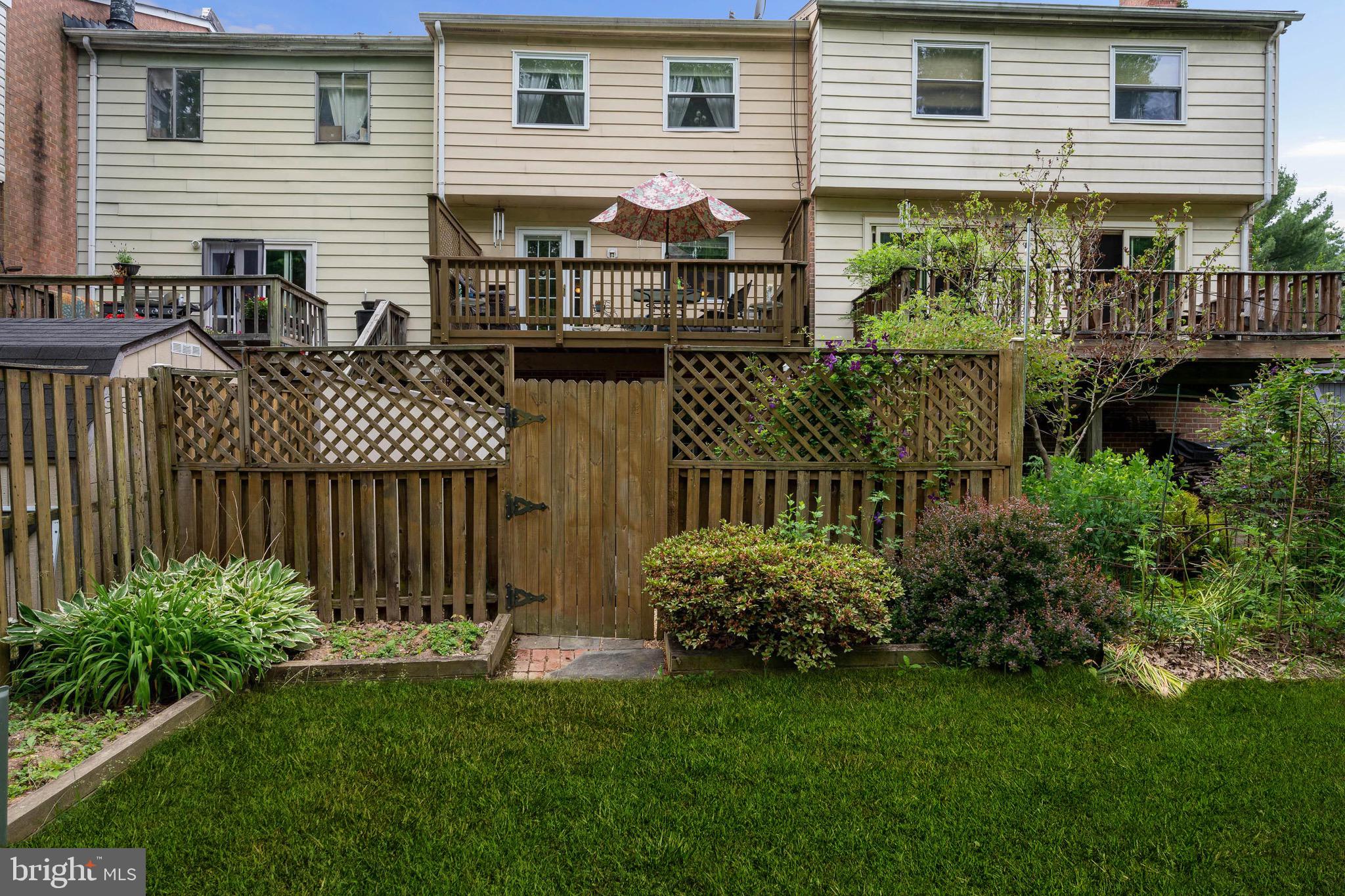 BURKE STATION SQUARE - Residential