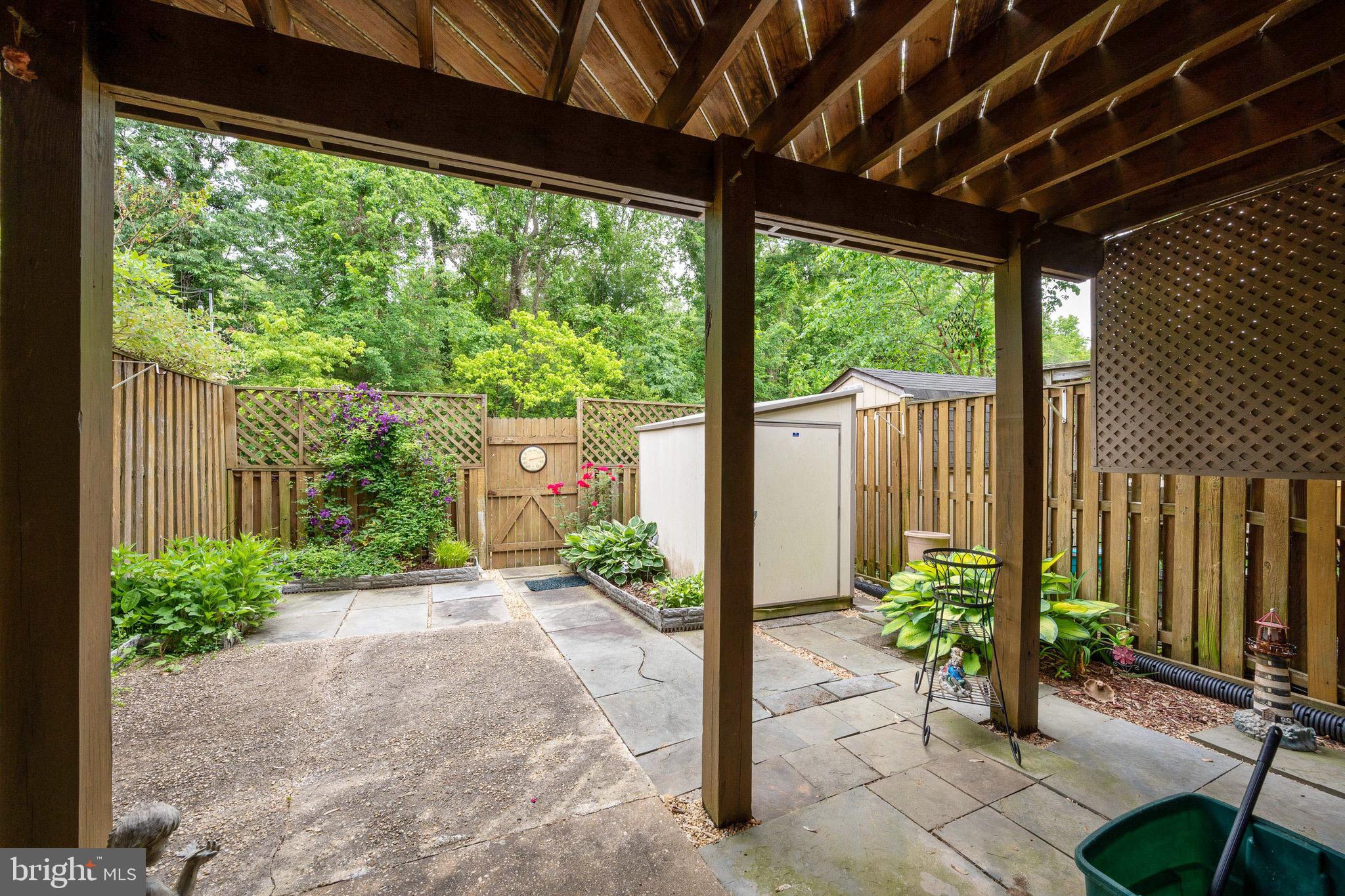 BURKE STATION SQUARE - Residential