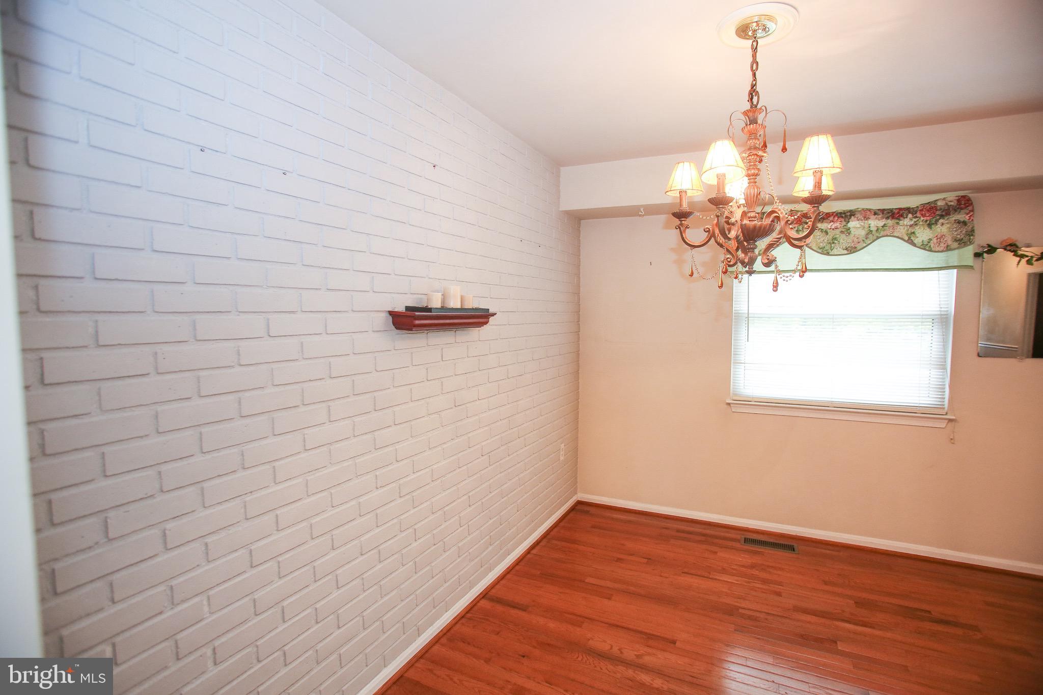 BURKE STATION SQUARE - Residential