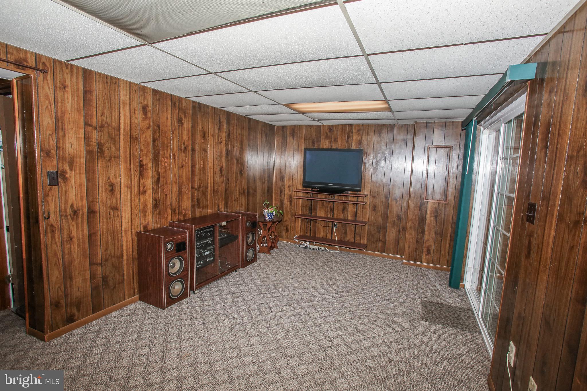 BURKE STATION SQUARE - Residential