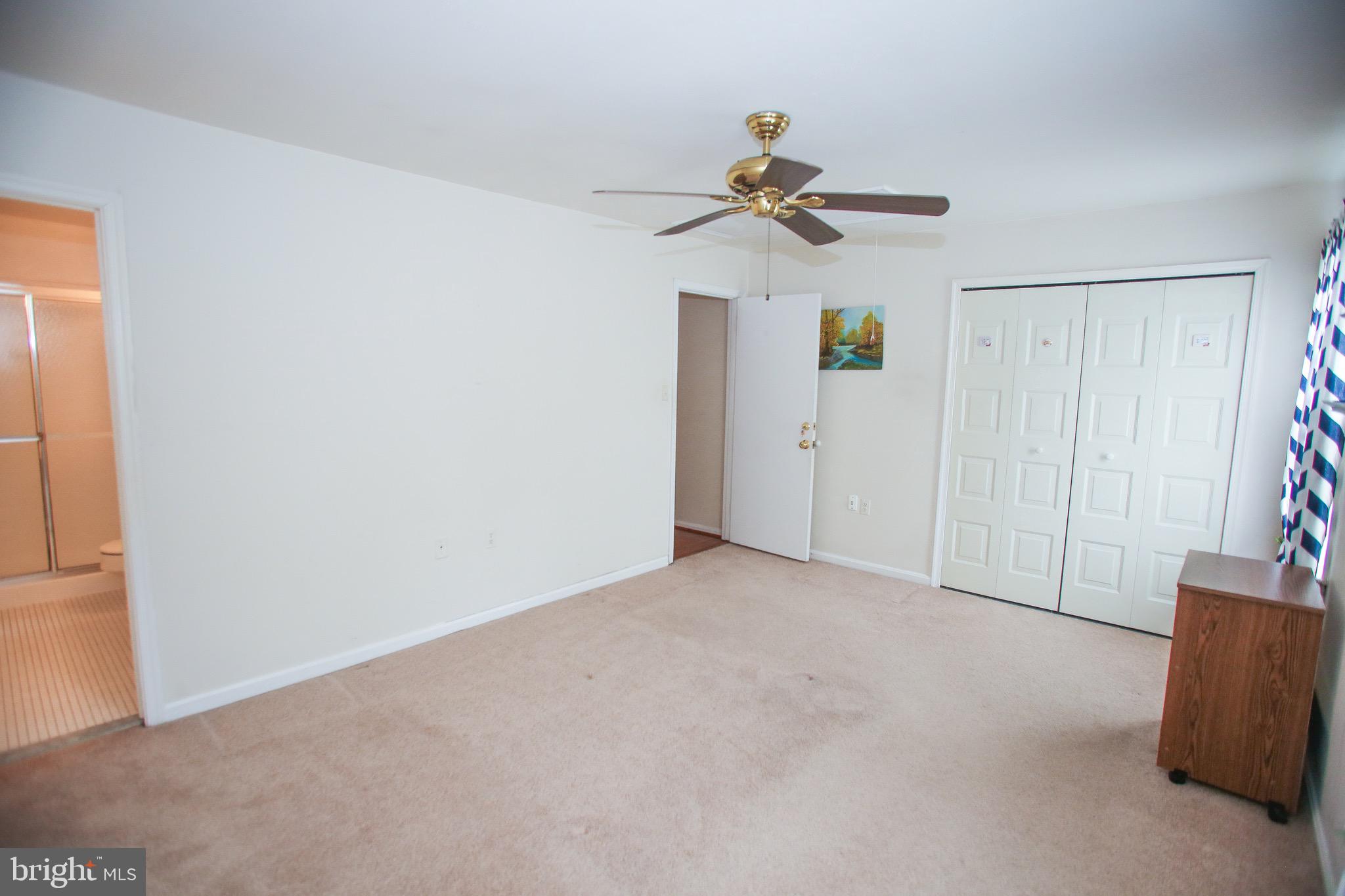 BURKE STATION SQUARE - Residential