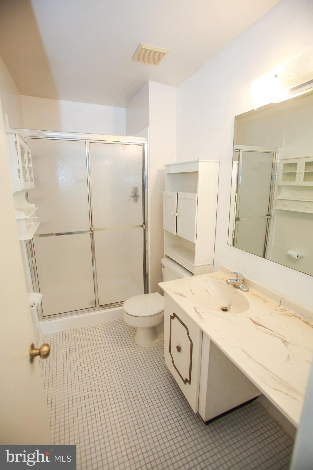 BURKE STATION SQUARE - Residential