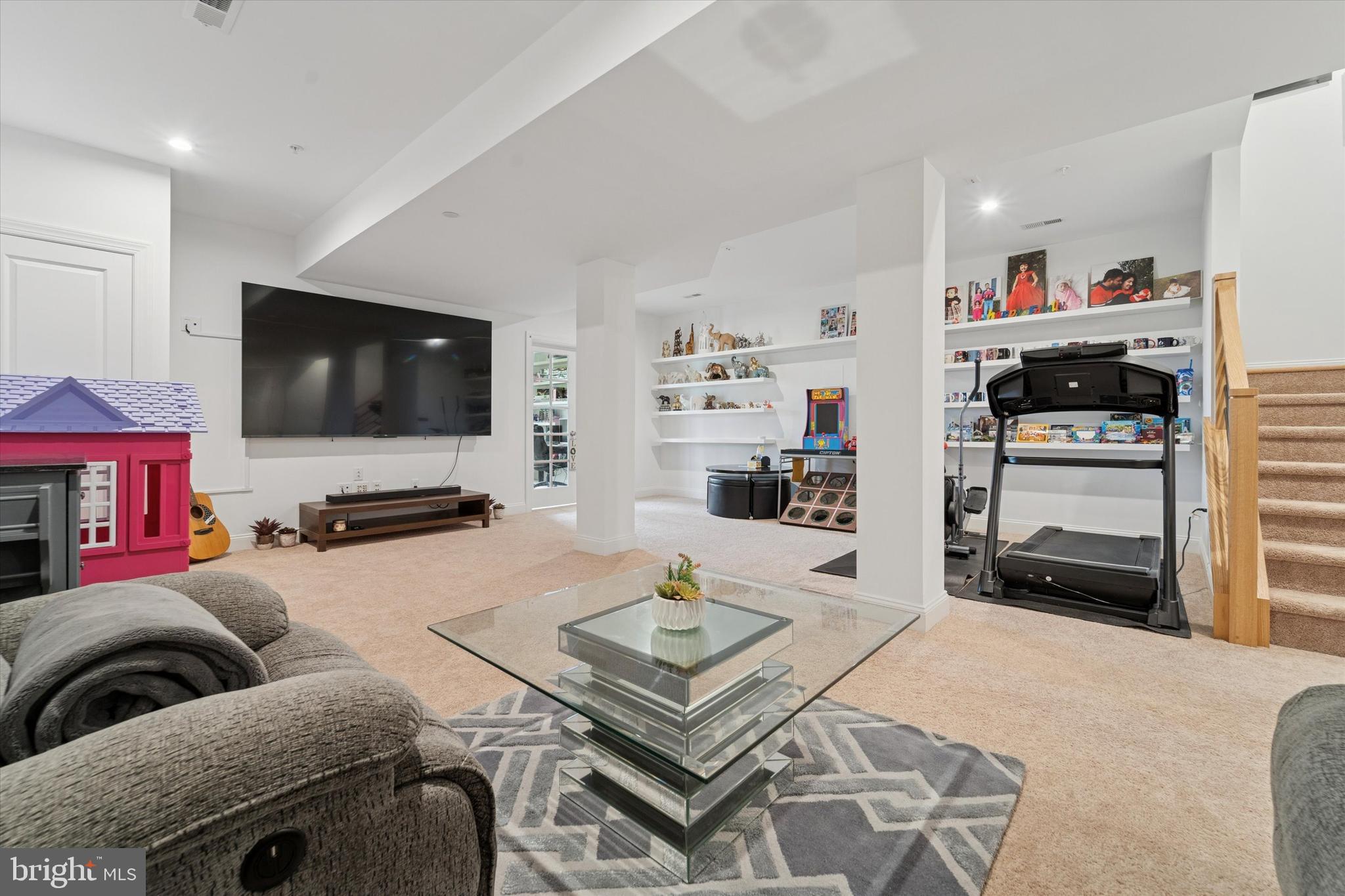 IRONWOOD - Residential Lease